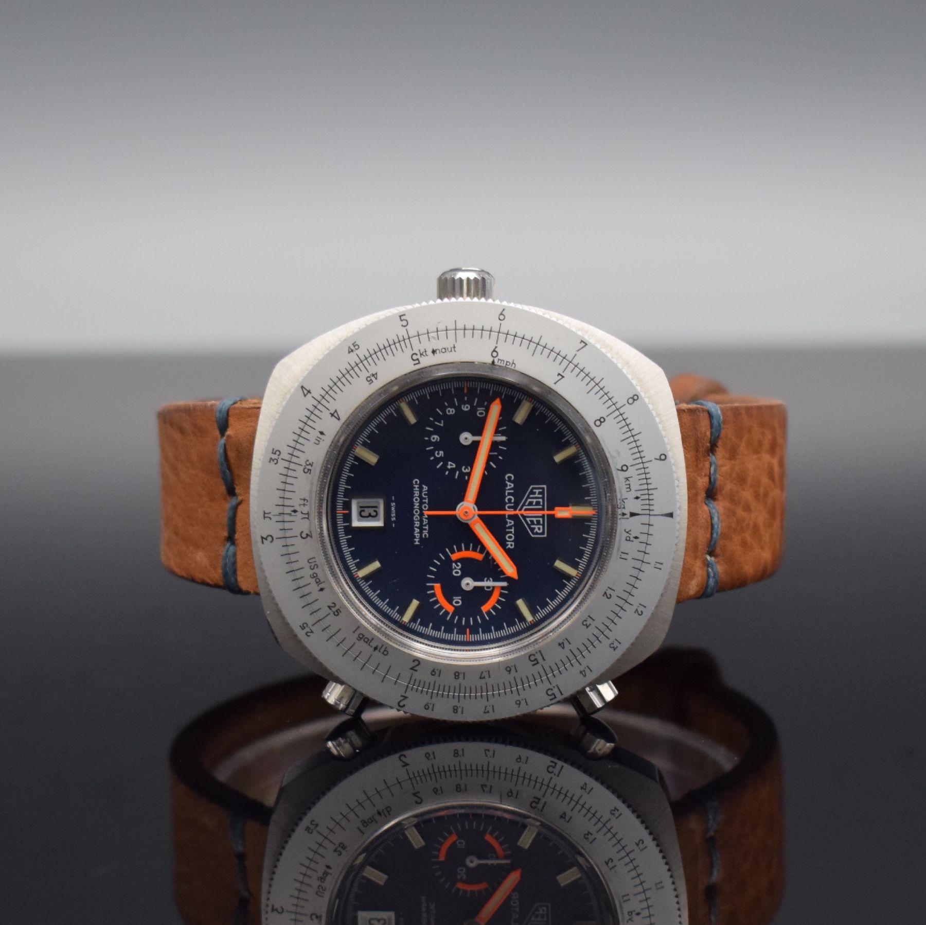 HEUER Calculator Armbandchronograph Referenz 10.633, Automatik, Schweiz um 1975, massives, unpoliertes Edelstahlgeh., orig. Drücker & Krone, Boden ...