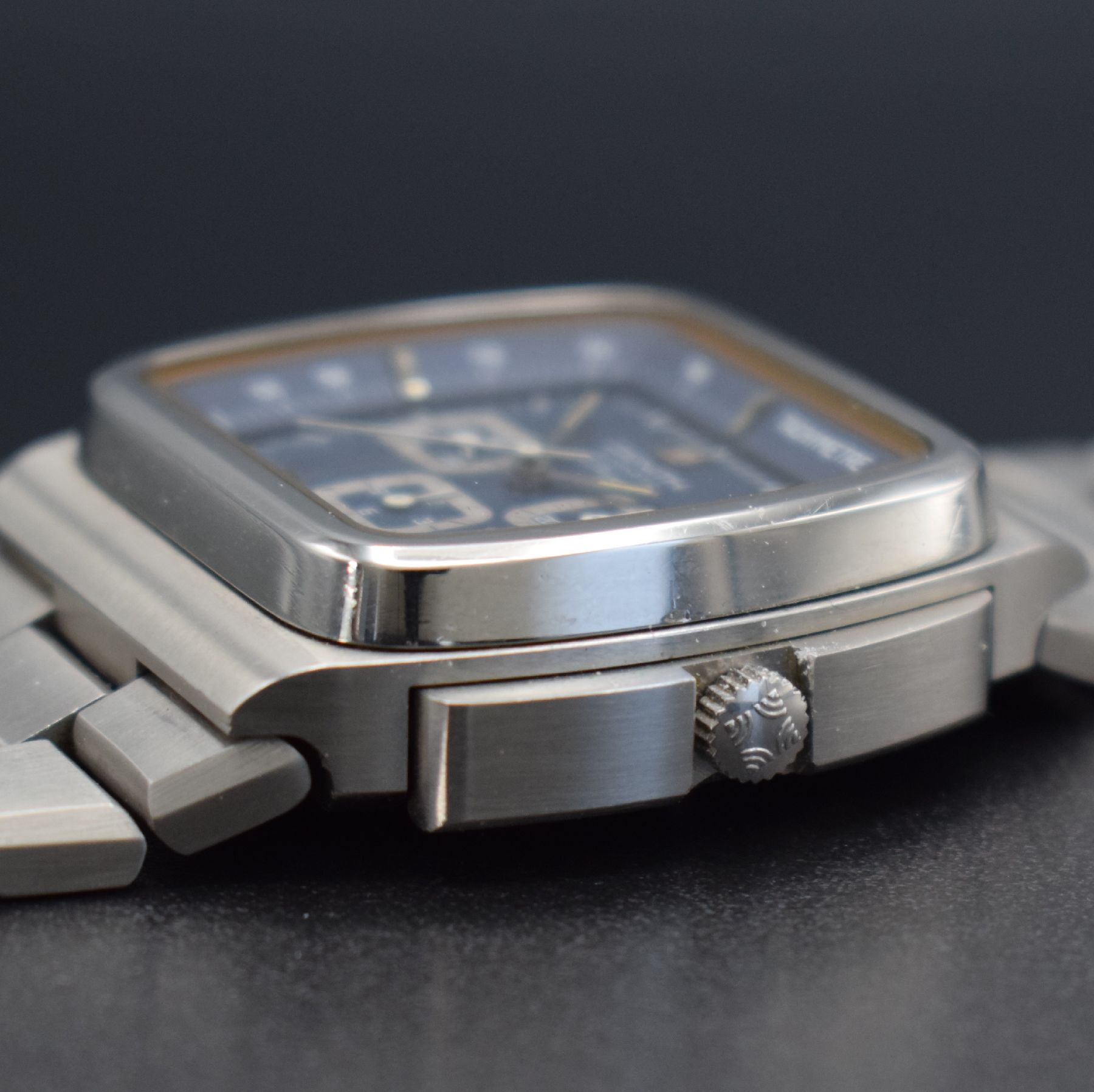Detail e: ZENITH "TV" El Primero Schaltradchronograph Referenz 01-0200-415, Automatik, Schweiz um 1975, massives Edelstahlgeh. inkl. orig. ...