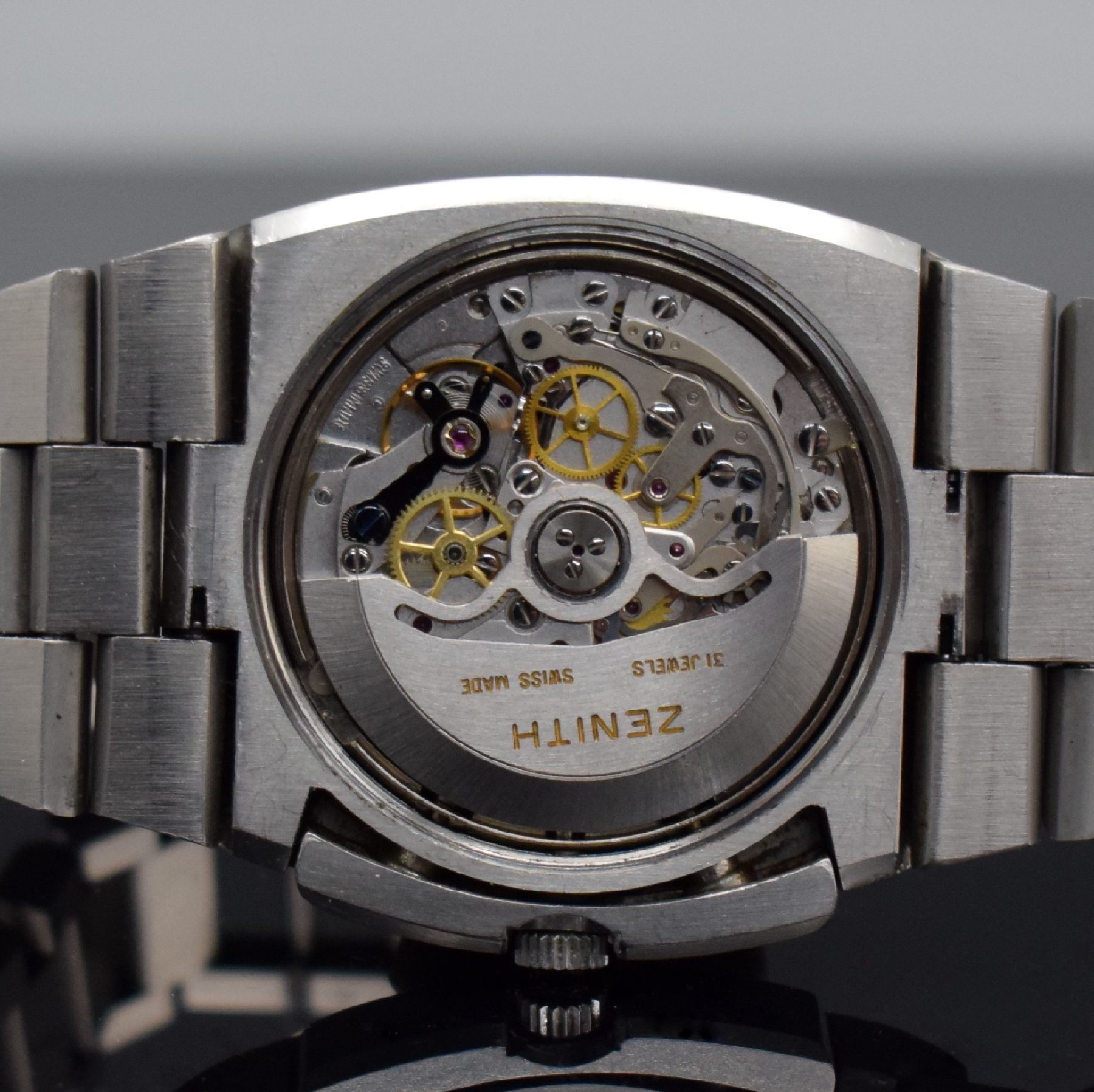 Detail h: ZENITH "TV" El Primero Schaltradchronograph Referenz 01-0200-415, Automatik, Schweiz um 1975, massives Edelstahlgeh. inkl. orig. ...