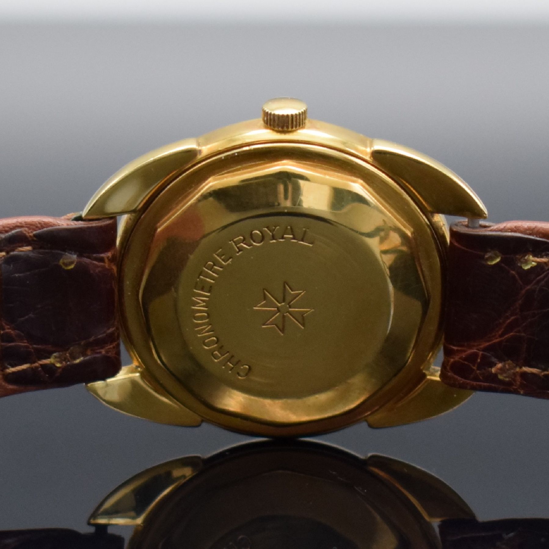 Detail d: VACHERON & CONSTANTIN Chronometre Royal seltene Armbanduhr in GG 750/000 Kaliber 1072/1, Automatik, Schweiz um 1965, verschr. Geh., Ref. 6694, gold. ...