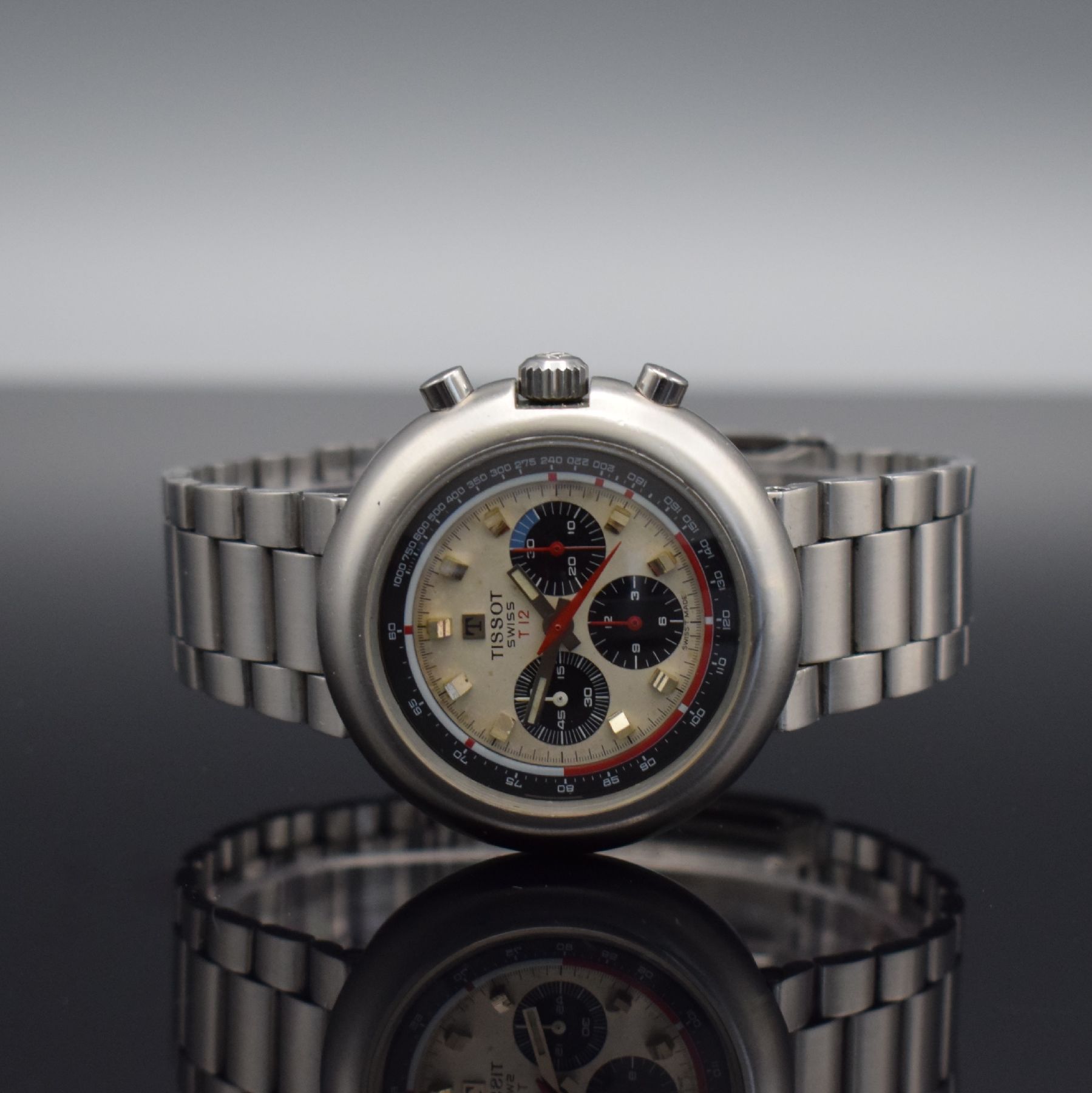 TISSOT T12 Armbandchronograph "UFO" Kaliber Lemania 873 Referenz 40505, Handaufzug, Schweiz um 1970, Boden aufgedr., orig. Gay Freres ...