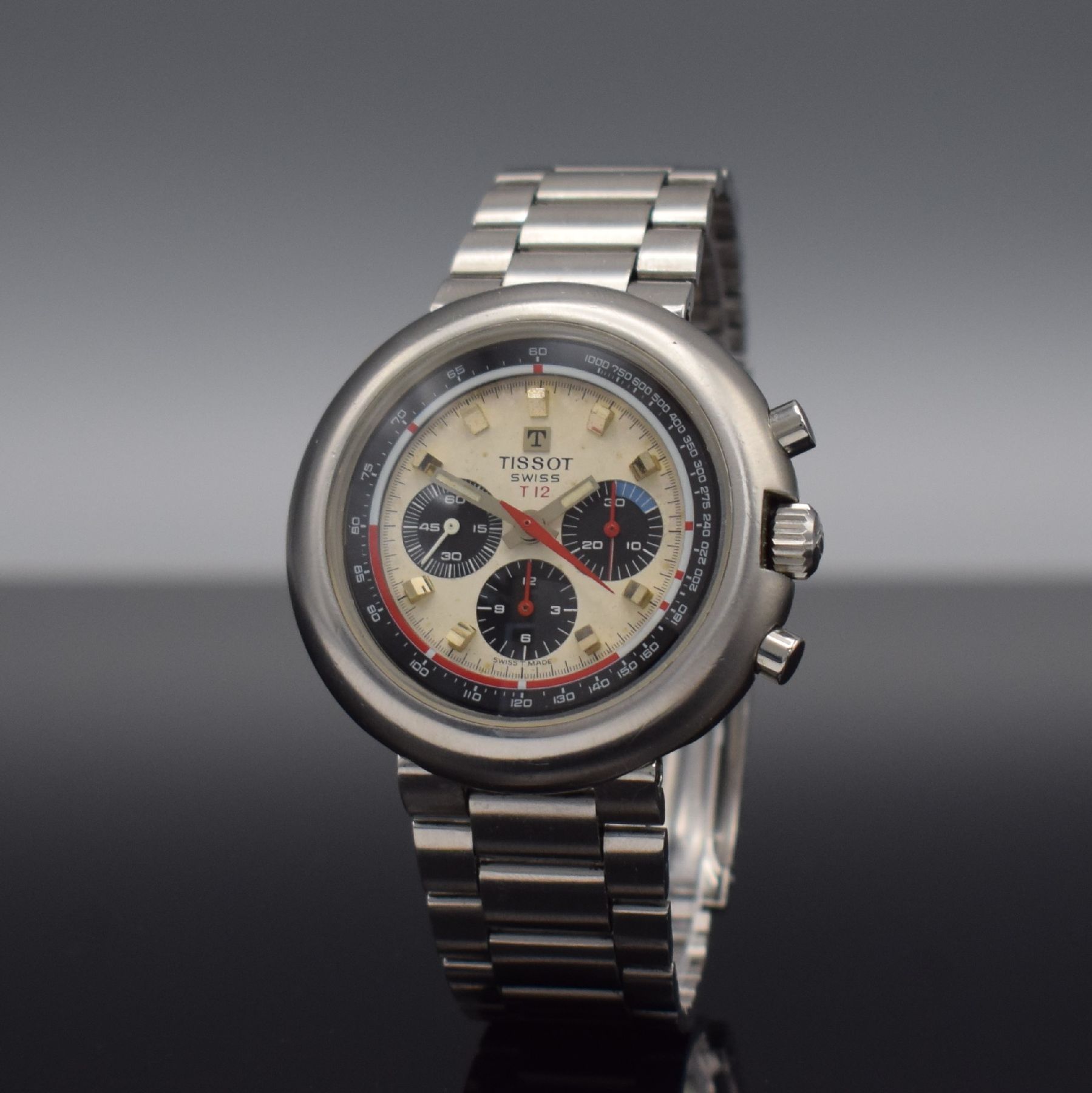 Detail b: TISSOT T12 Armbandchronograph "UFO" Kaliber Lemania 873 Referenz 40505, Handaufzug, Schweiz um 1970, Boden aufgedr., orig. Gay Freres ...
