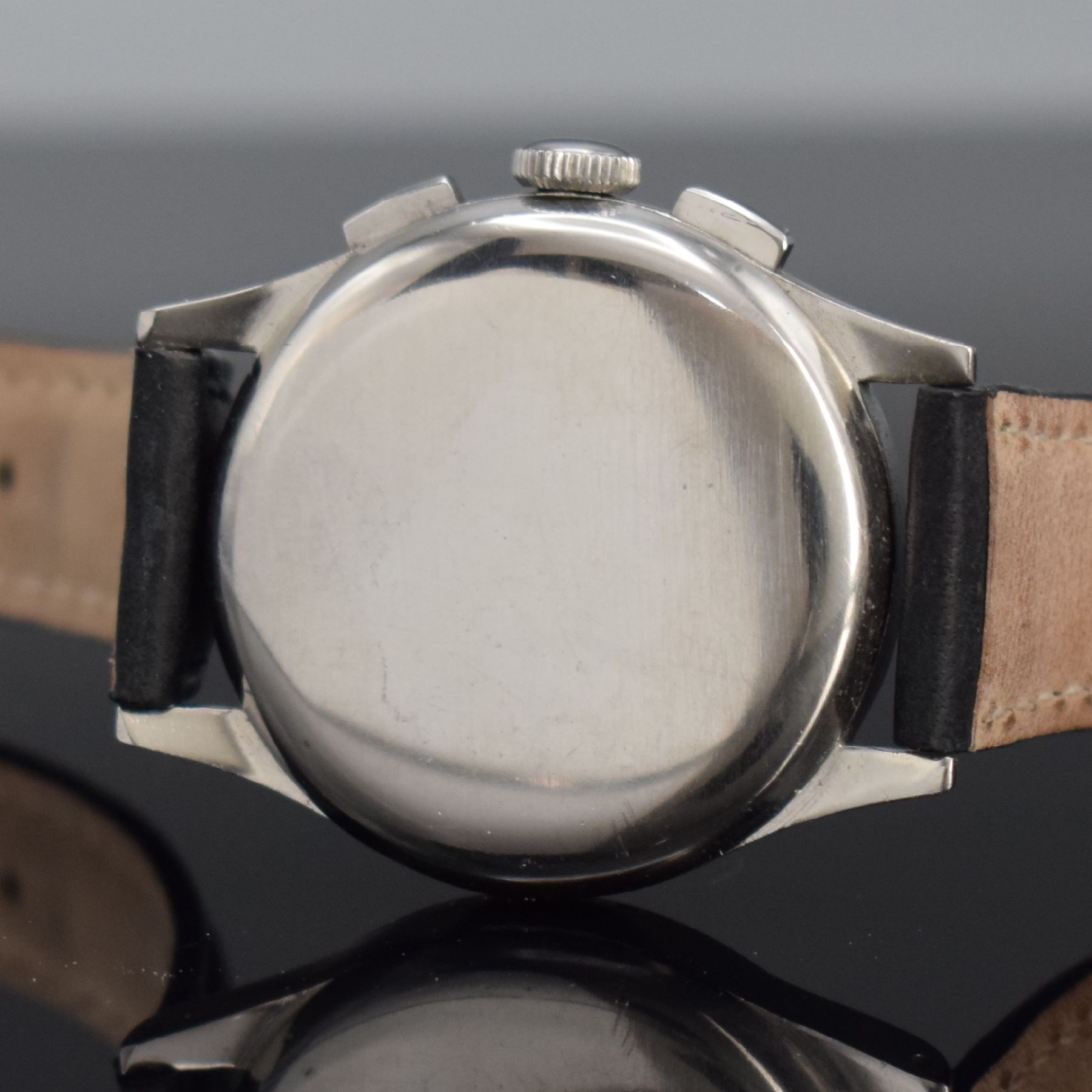 Detail d: ZENITH Schaltradchronograph Kaliber 146 in Stahl, Handaufzug, Schweiz um 1945, 3-teil. Geh., Boden & Glasrand aufgedr., silb. Zifferbl. rest., gebl. ...