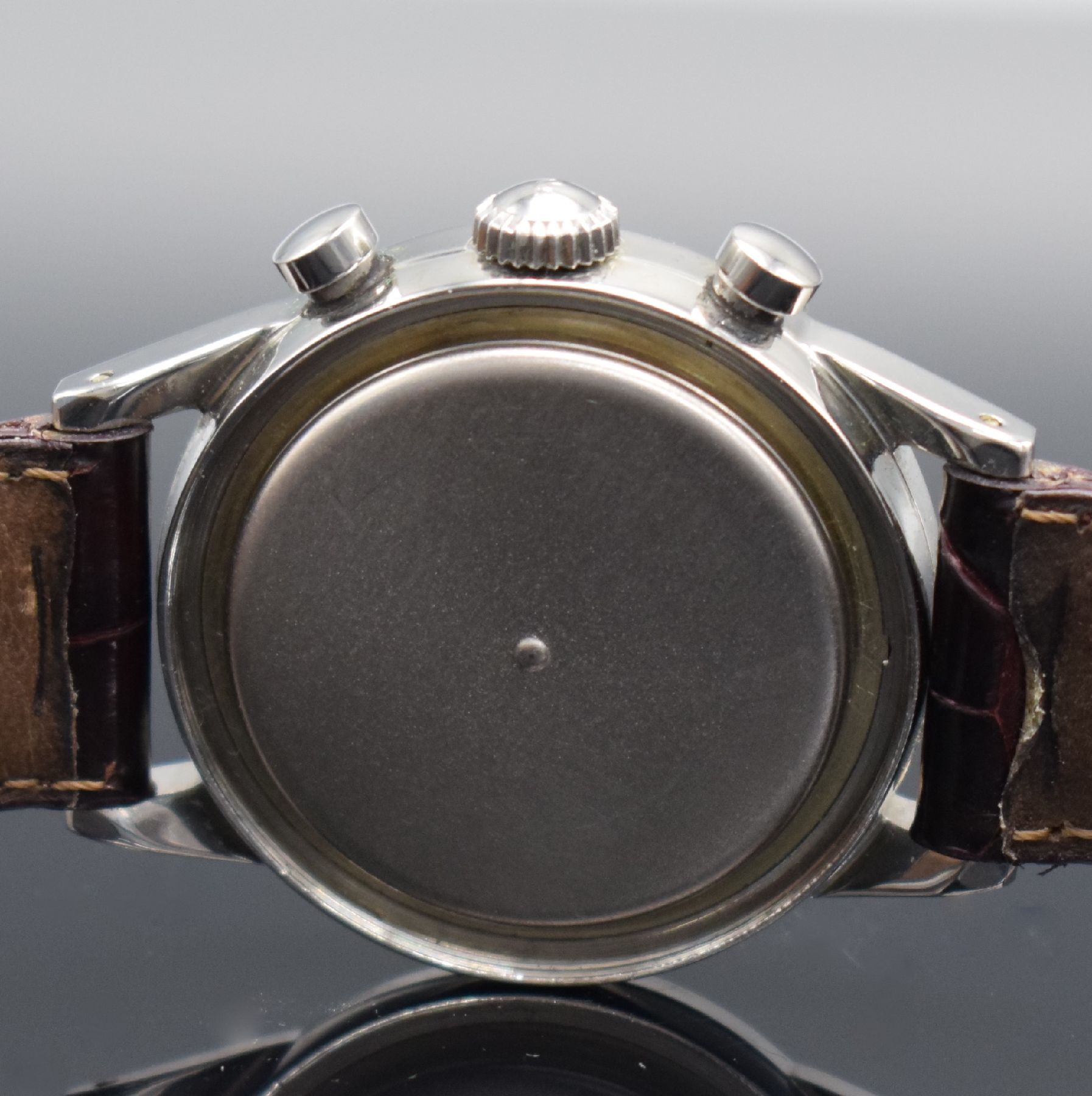 Detail e: MOVADO Schaltradchronograph Kaliber 90M im späteren original Movado/FB verschraubten Stahlgehäuse, Handaufzug, Schweiz um 1940/1960, silb. ...