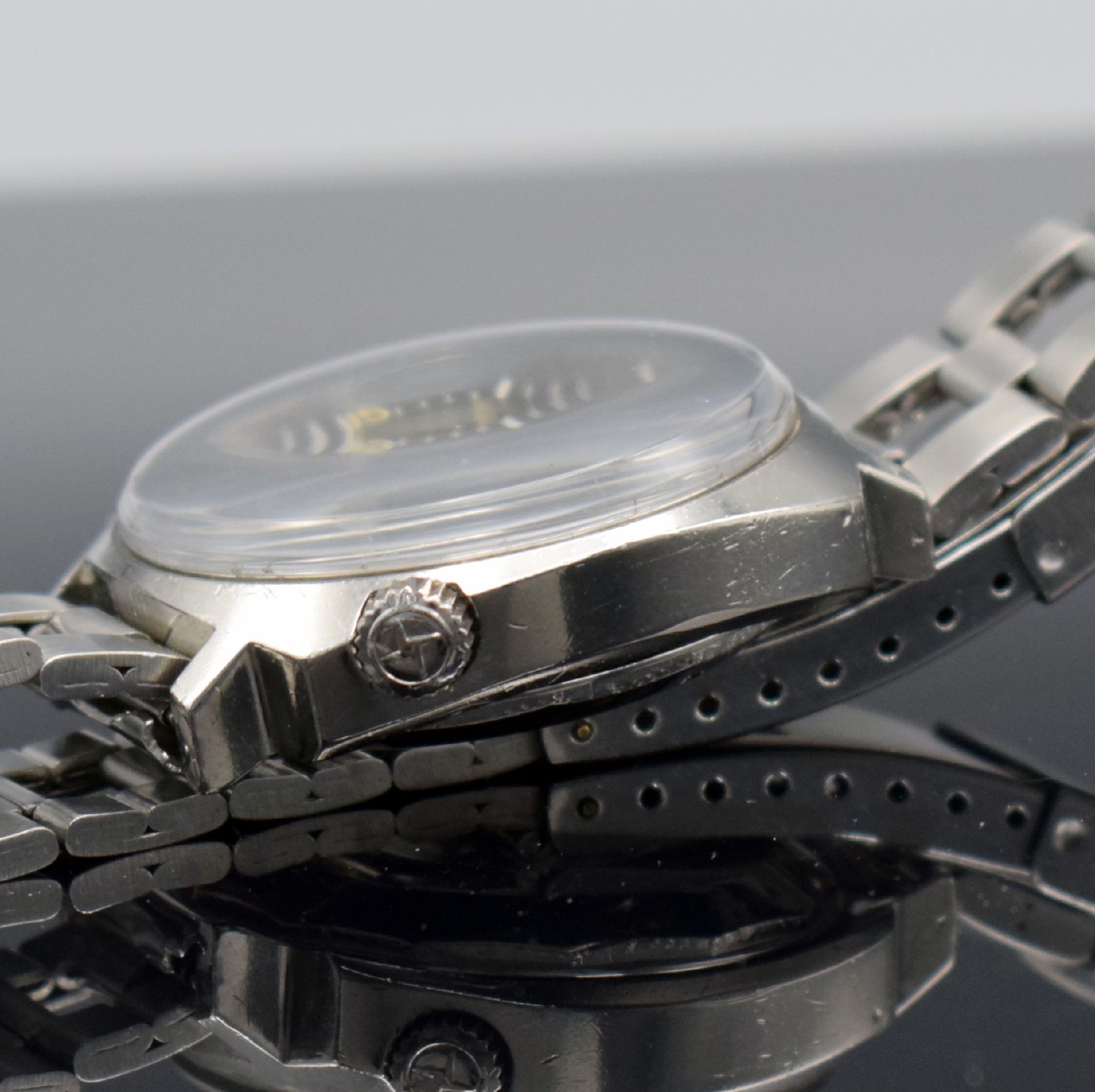 Detail g: ZENITH Super Sub Sea seltener Schaltradchronograph Referenz A3736 in Stahl, Schweiz um 1968, massives Gehäuse mit innenliegender Drehlünette über ...