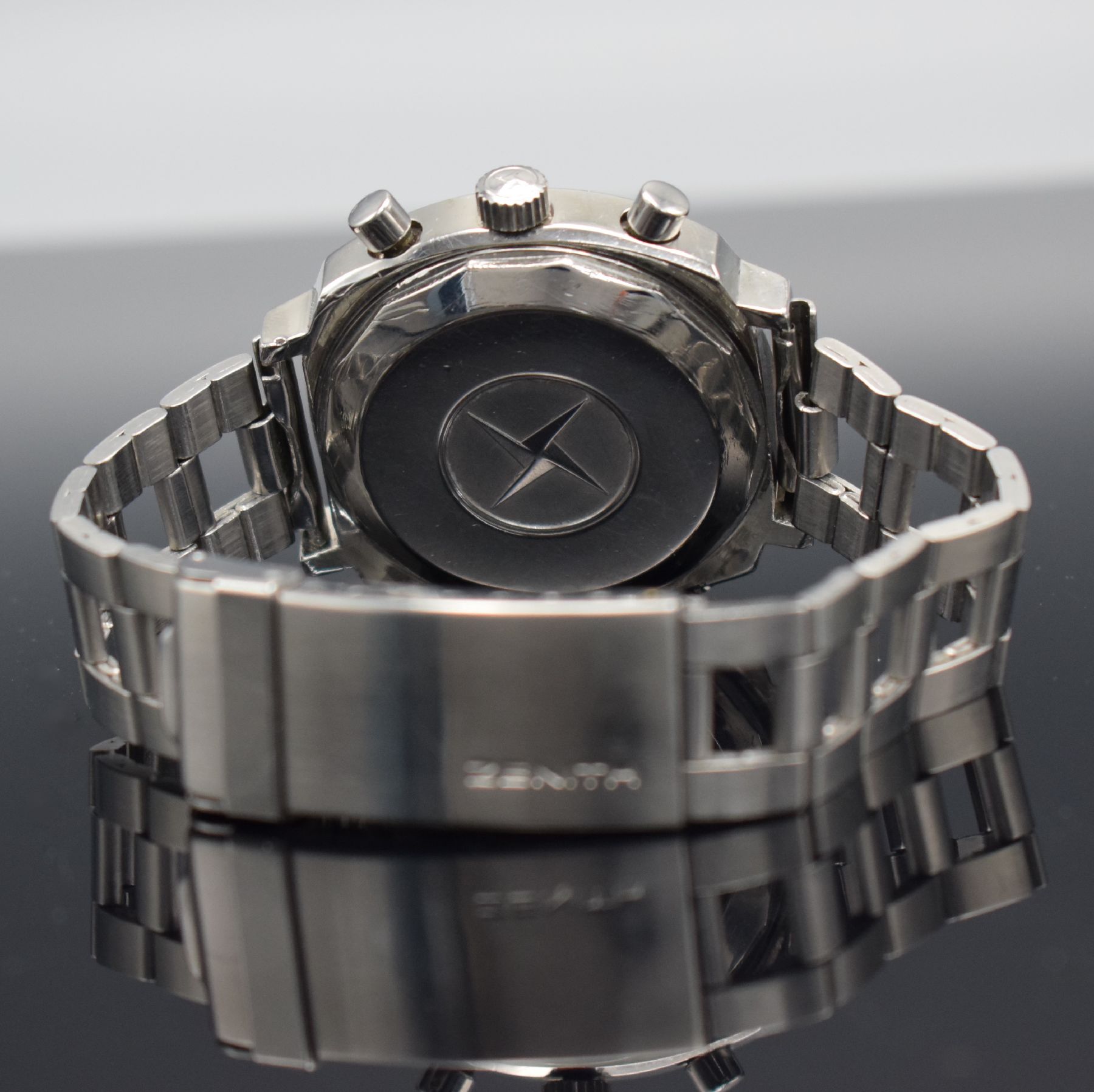 Detail h: ZENITH Super Sub Sea seltener Schaltradchronograph Referenz A3736 in Stahl, Schweiz um 1968, massives Gehäuse mit innenliegender Drehlünette über ...