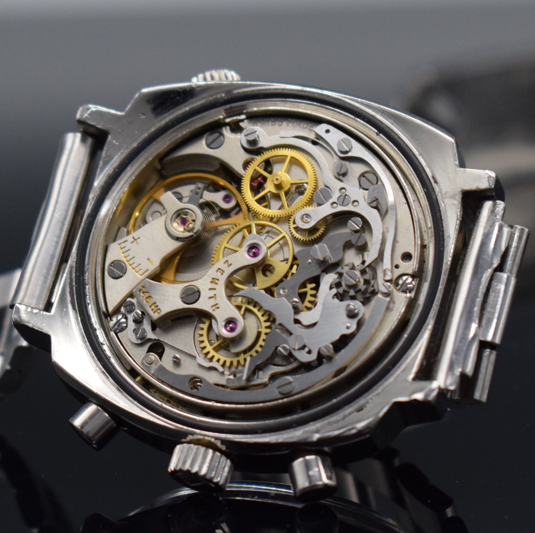 Detail k: ZENITH Super Sub Sea seltener Schaltradchronograph Referenz A3736 in Stahl, Schweiz um 1968, massives Gehäuse mit innenliegender Drehlünette über ...