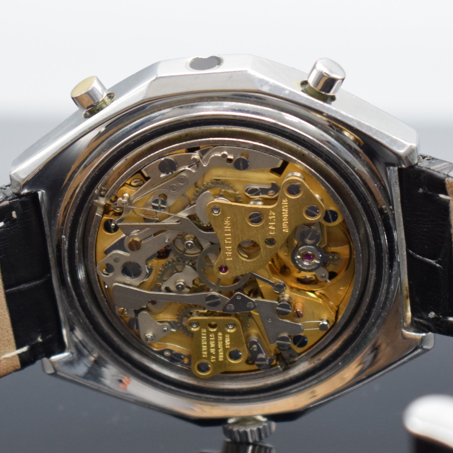 Detail g: BREITLING Armbandchronograph Navitimer Chrono-Matic Referenz 1806, Automatik, Schweiz um 1972, verschr. Stahlgeh., orig. Krone & Drücker, innen ...