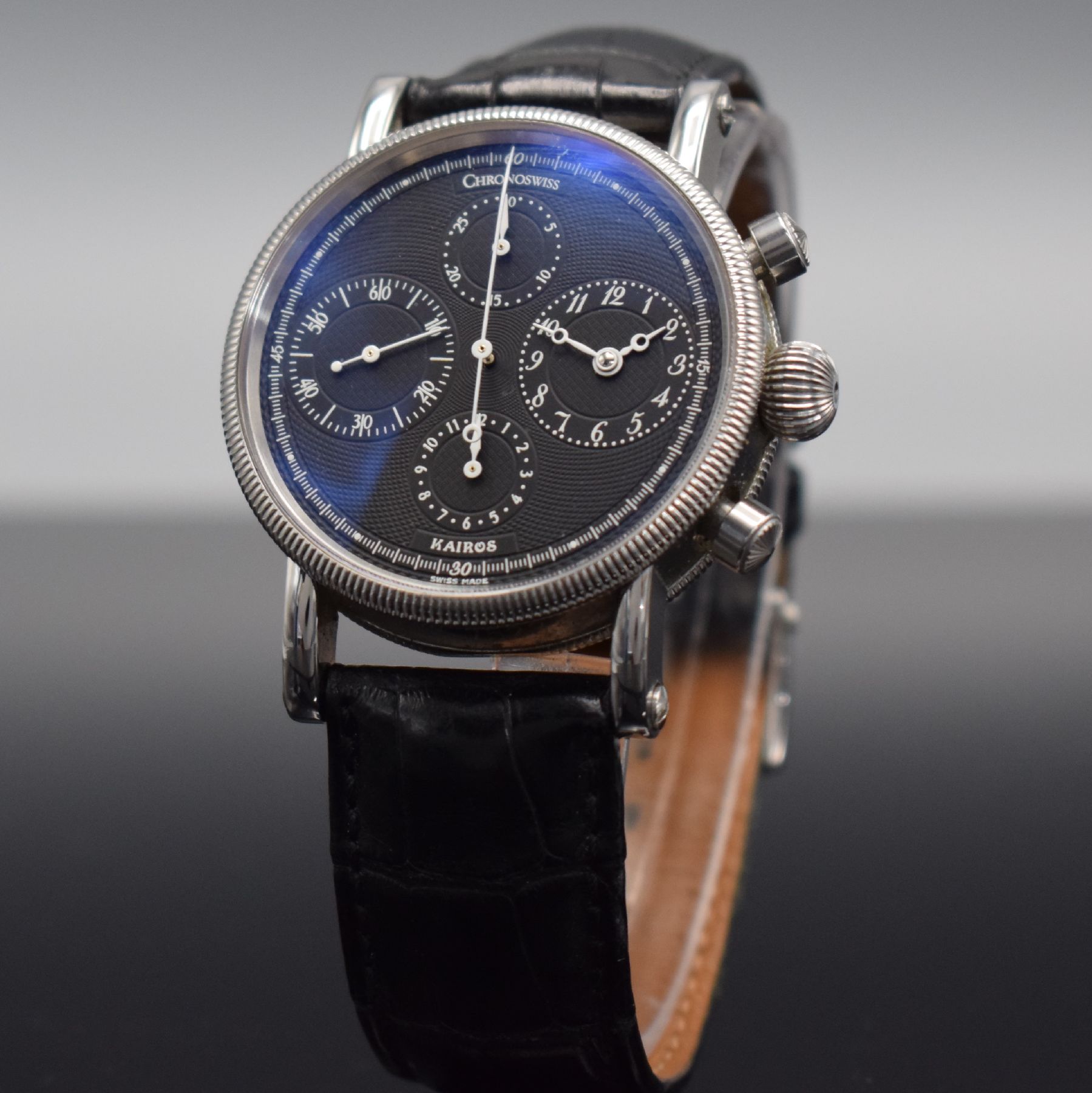 Detail b: CHRONOSWISS Kairos Armbandchronograph in Stahl Referenz CH 7523, Automatik, Schweiz/Deutschland um 1995, 3-teil. Geh. beids. vergl., geriffelte ...