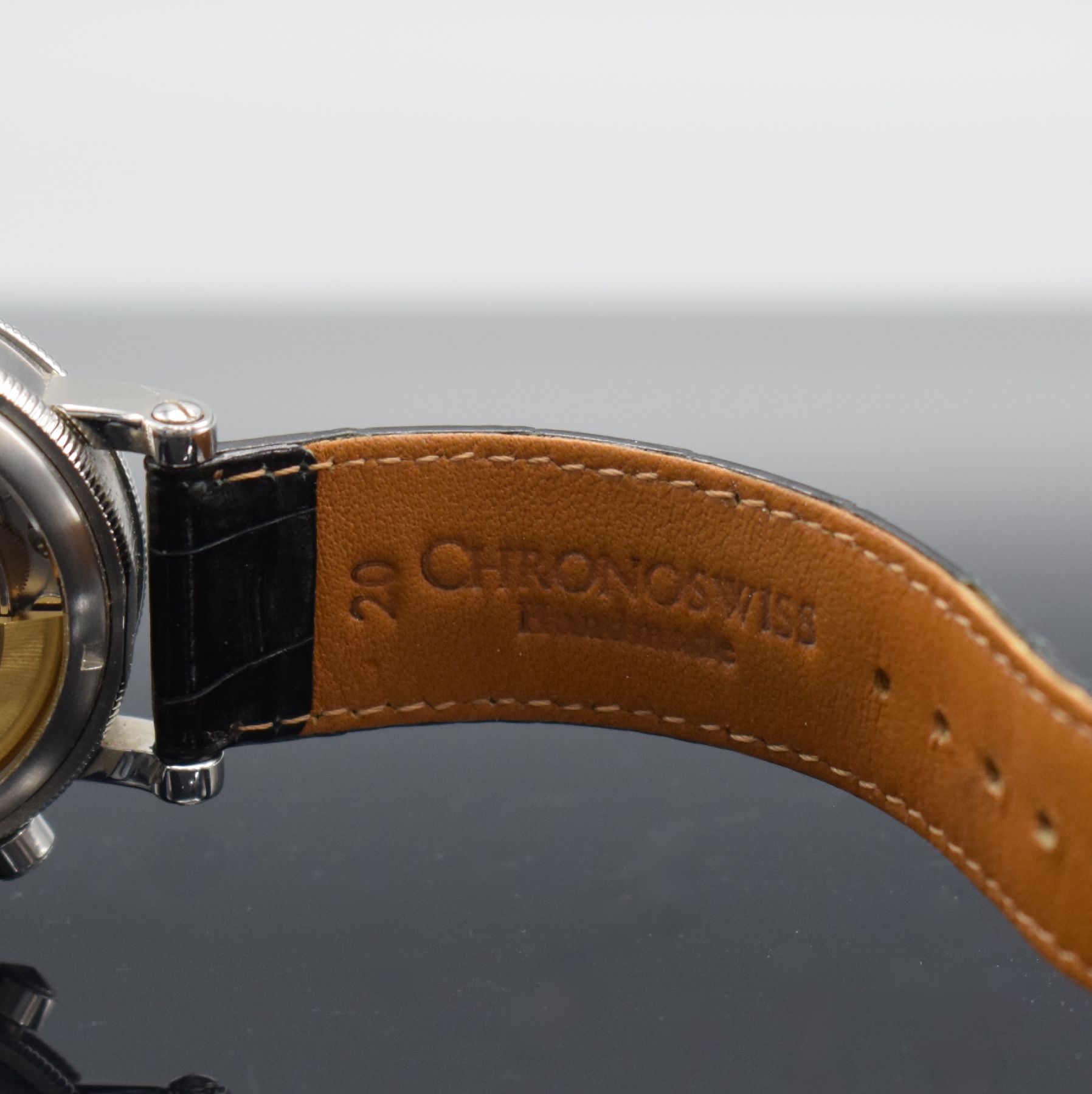 Detail g: CHRONOSWISS Kairos Armbandchronograph in Stahl Referenz CH 7523, Automatik, Schweiz/Deutschland um 1995, 3-teil. Geh. beids. vergl., geriffelte ...