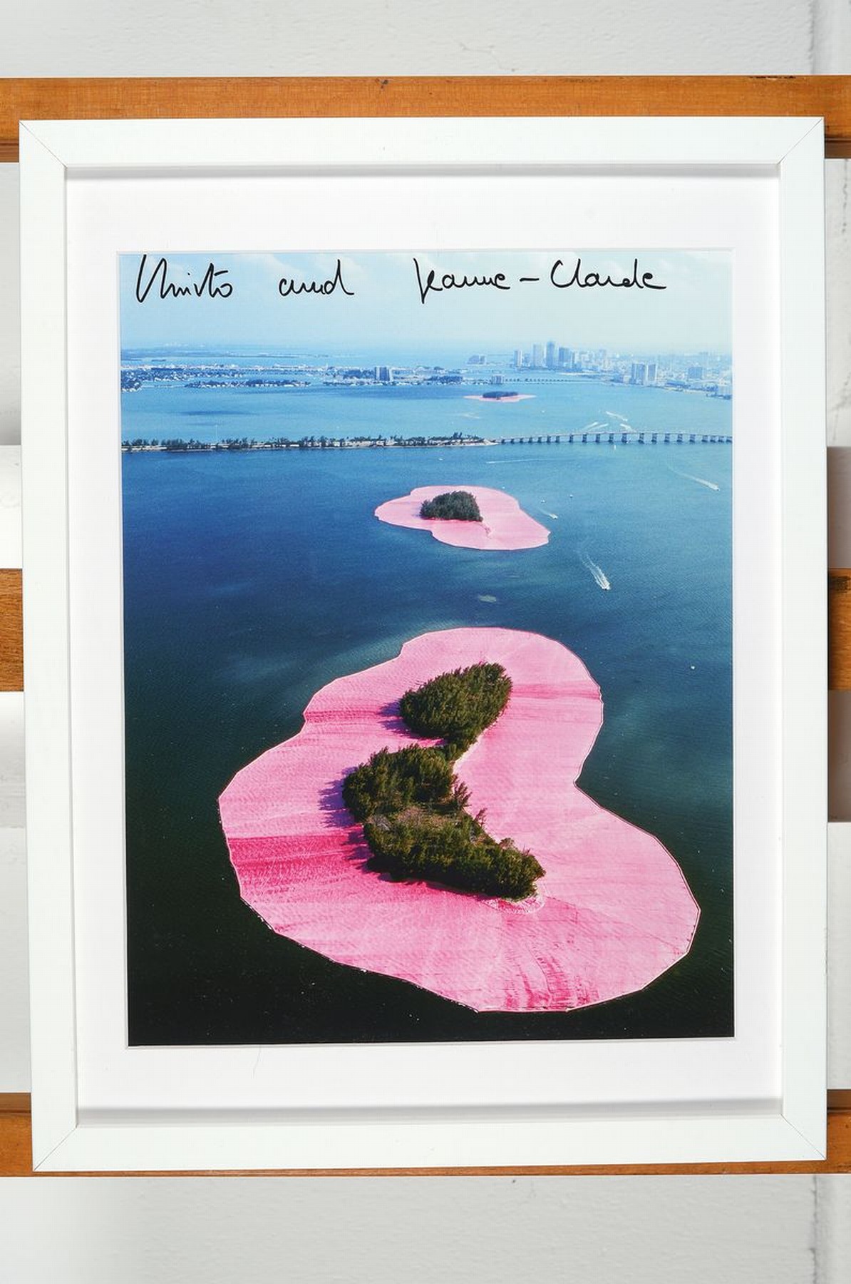 Detail k: Christo und Jeanne-Claude, Multiple, sign., gerahmt gesamt ca. 42,5x32 cm