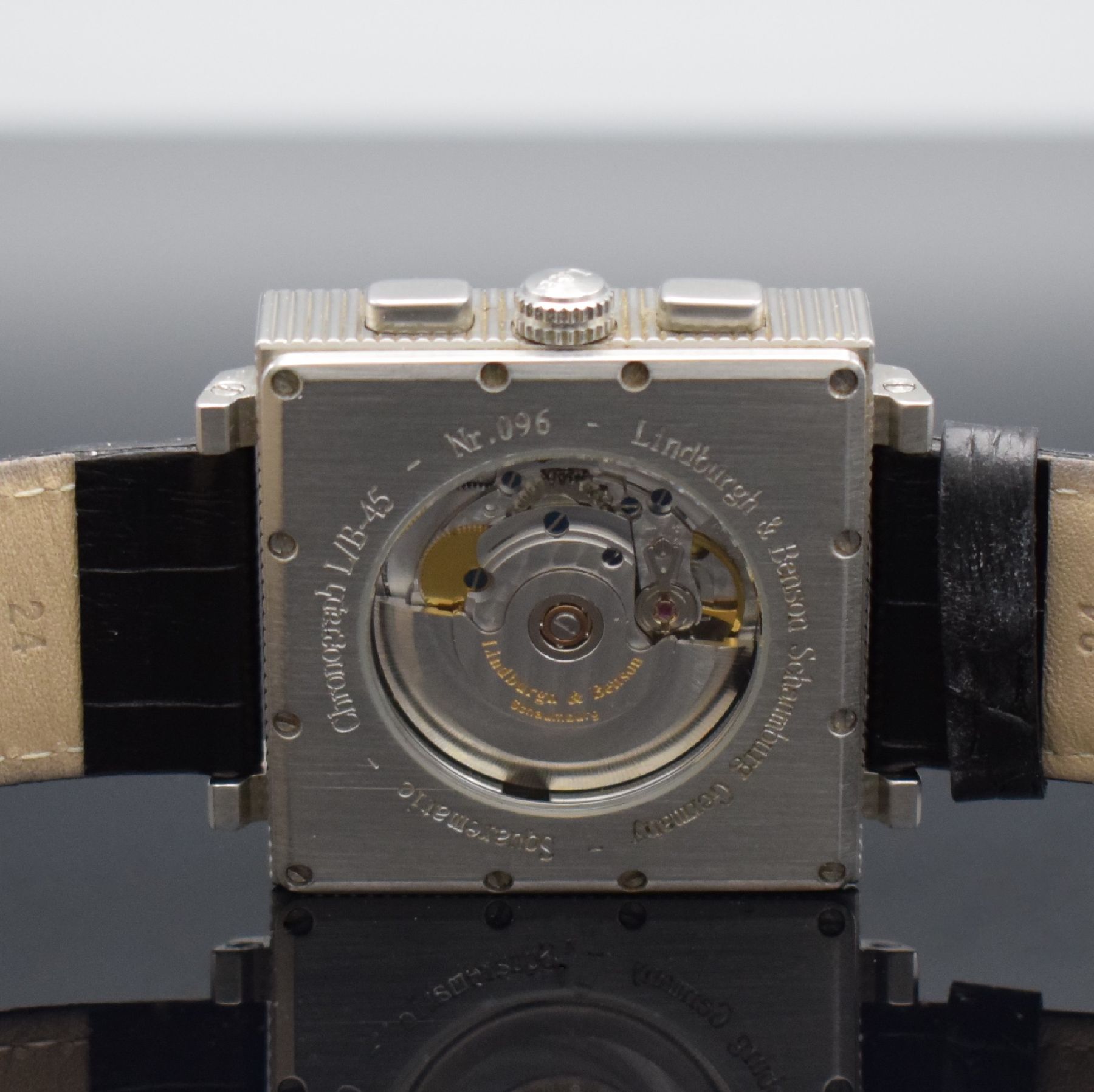 Detail e: LINDBURGH & BENSON Squarematic große Herrenarmbanduhr mit Chronograph, Deutschland um 2006, Automatik, beids. vergl. Edelstahlgeh., Boden verschr., ...