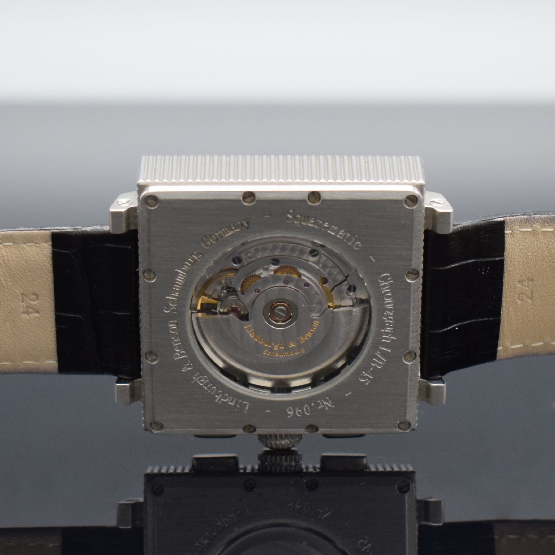 Detail f: LINDBURGH & BENSON Squarematic große Herrenarmbanduhr mit Chronograph, Deutschland um 2006, Automatik, beids. vergl. Edelstahlgeh., Boden verschr., ...