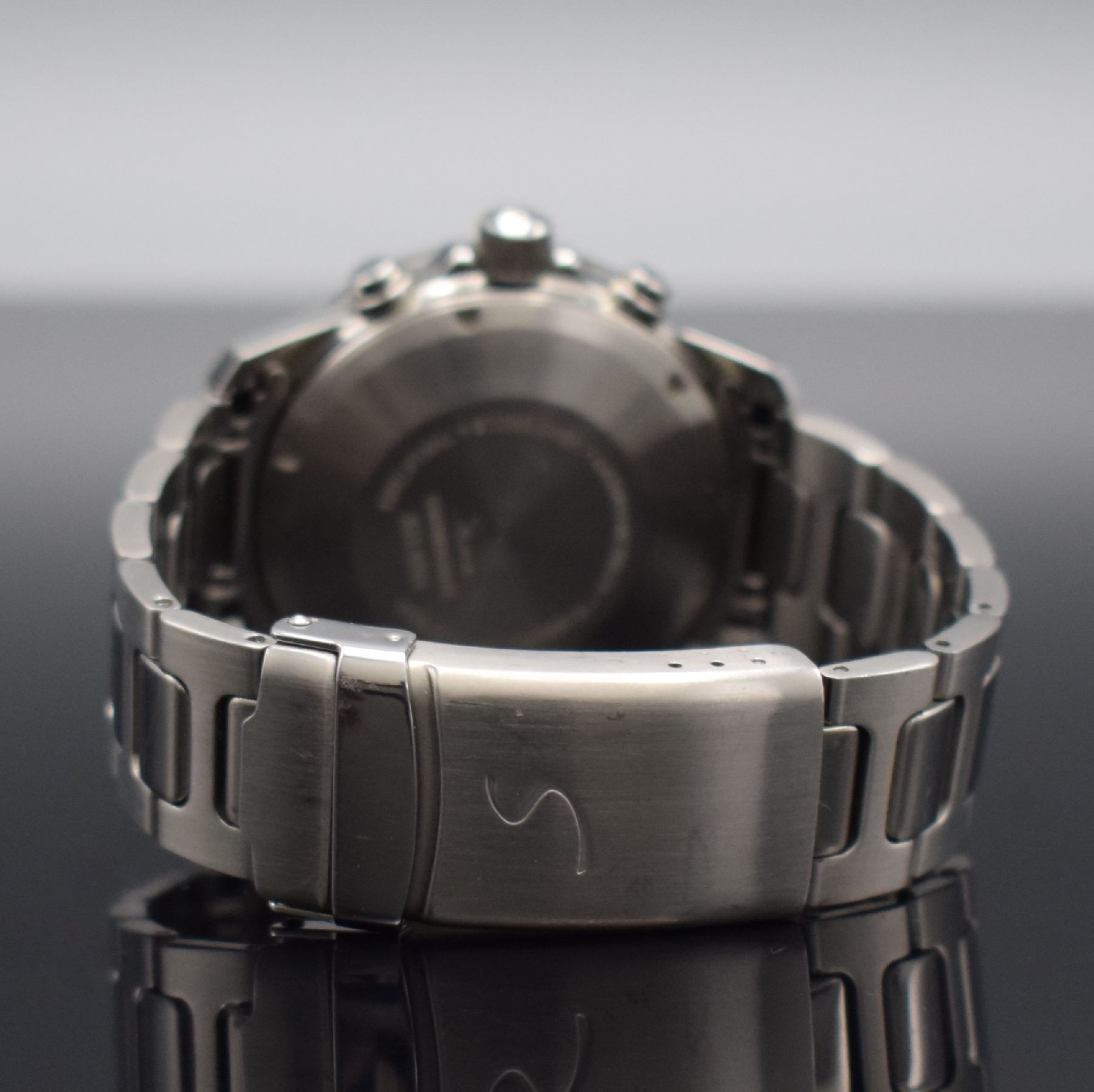 Detail d: SINN Herrenarmbanduhr mit Chronograph, Deutschland um 1995, Automatik, Ref. 303, verschr. Edelstahlgeh. inkl. orig. Gliederband m. Faltschl., ...