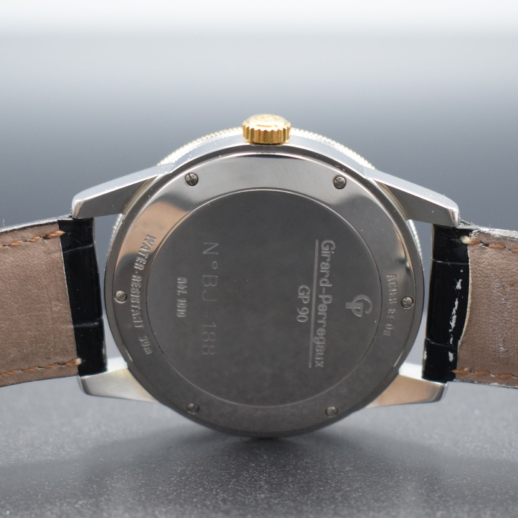 Detail e: GIRARD PERREGAUX GP 90 "World Time" Herrenarmbanduhr mit 2er Zeitzone, Schweiz verk. 12/2000, Automatik, Ref. 1010, Edelstahlgeh. teils ...