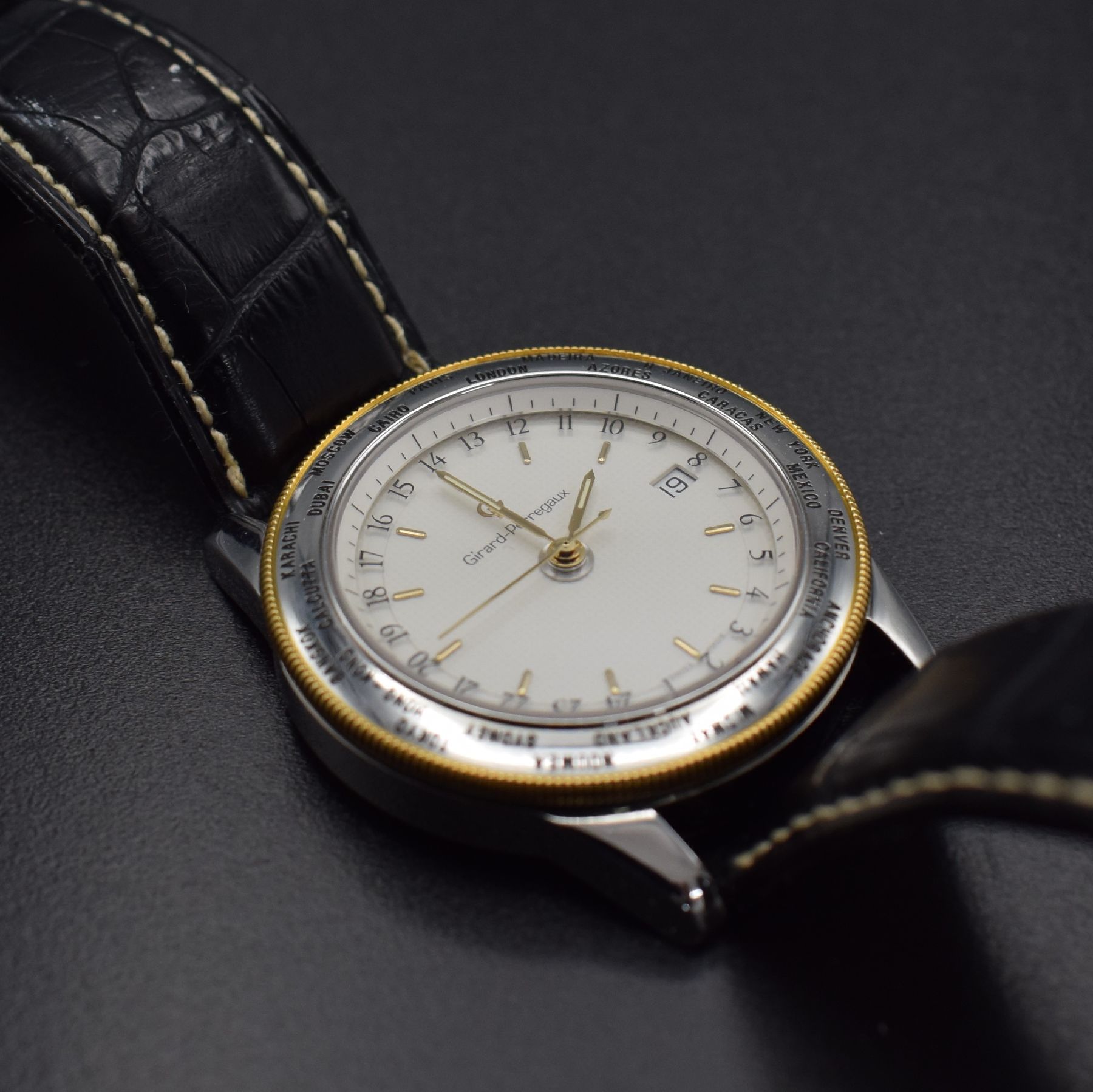 Detail g: GIRARD PERREGAUX GP 90 "World Time" Herrenarmbanduhr mit 2er Zeitzone, Schweiz verk. 12/2000, Automatik, Ref. 1010, Edelstahlgeh. teils ...