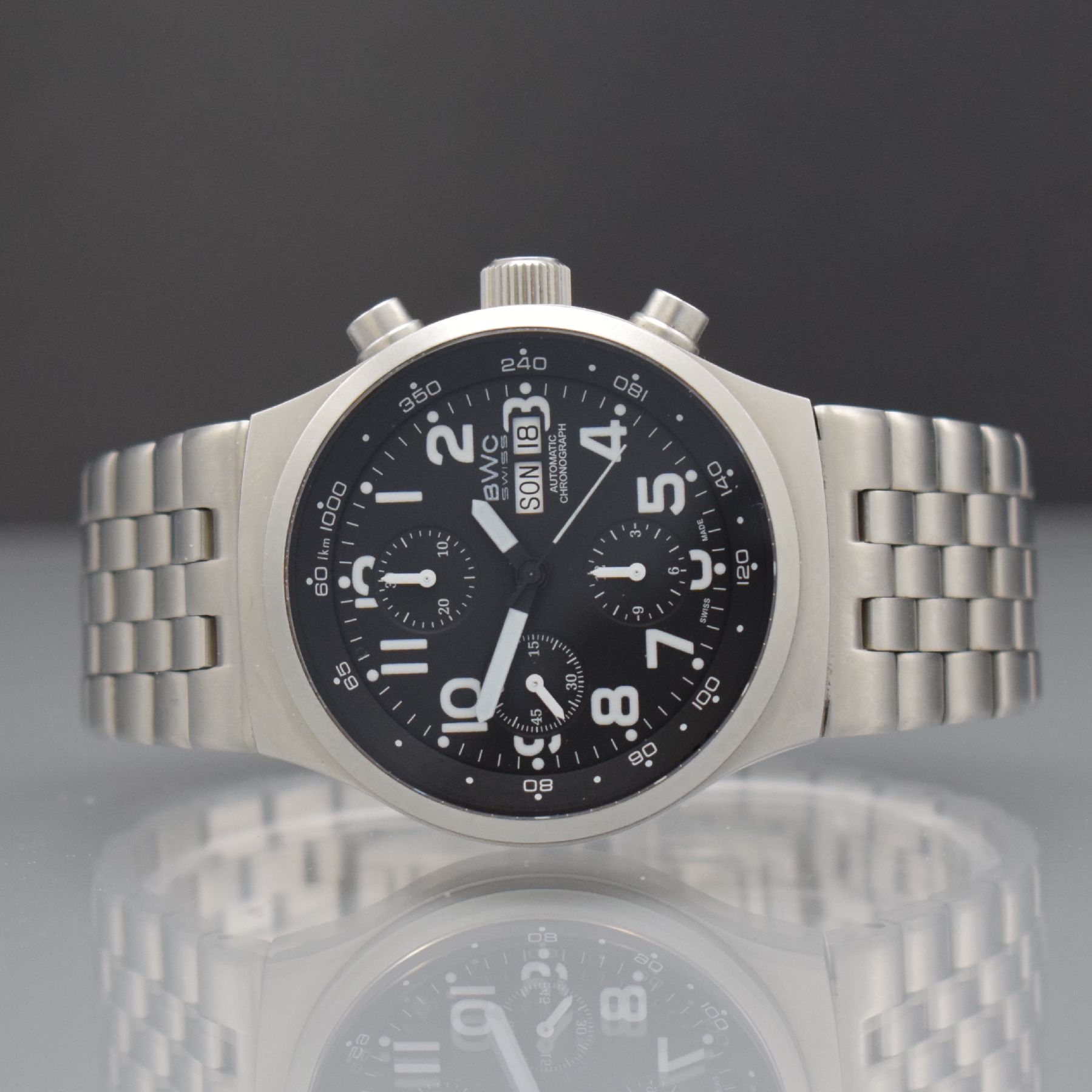 BWC Aviator Herrenarmbanduhr mit Chronograph, Schweiz um 2009, Automatik, verschr. Edelstahlgeh., Gliederband m. dopp. Faltschl., schwarzes Zifferbl. ...