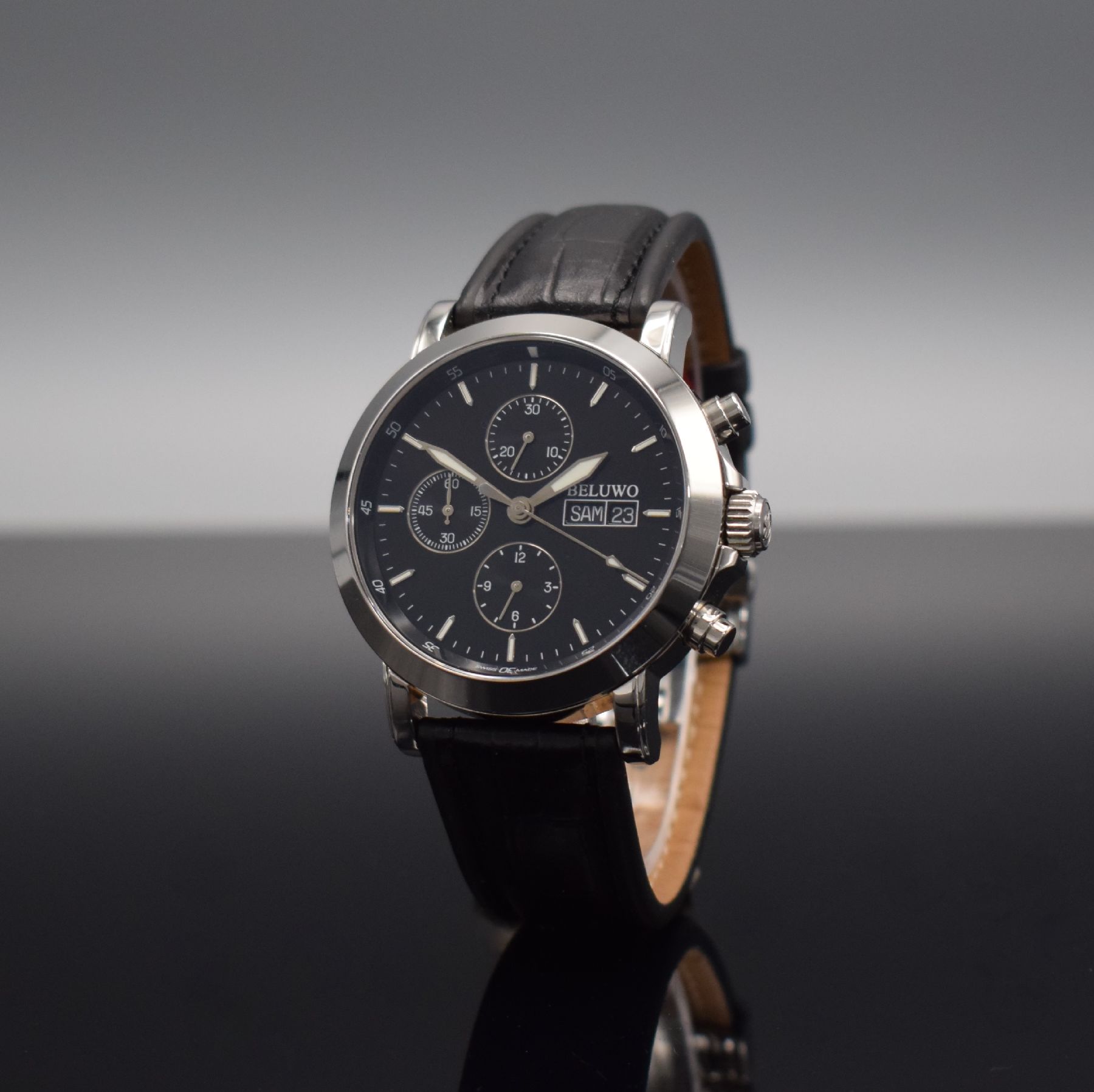 Detail b: BELUWO große Herrenarmbanduhr mit Chronograph, Schweiz um 2010, Automatik, beids. vergl. Edelstahlgeh., Boden 6-fach verschr., Lederband m. orig. ...