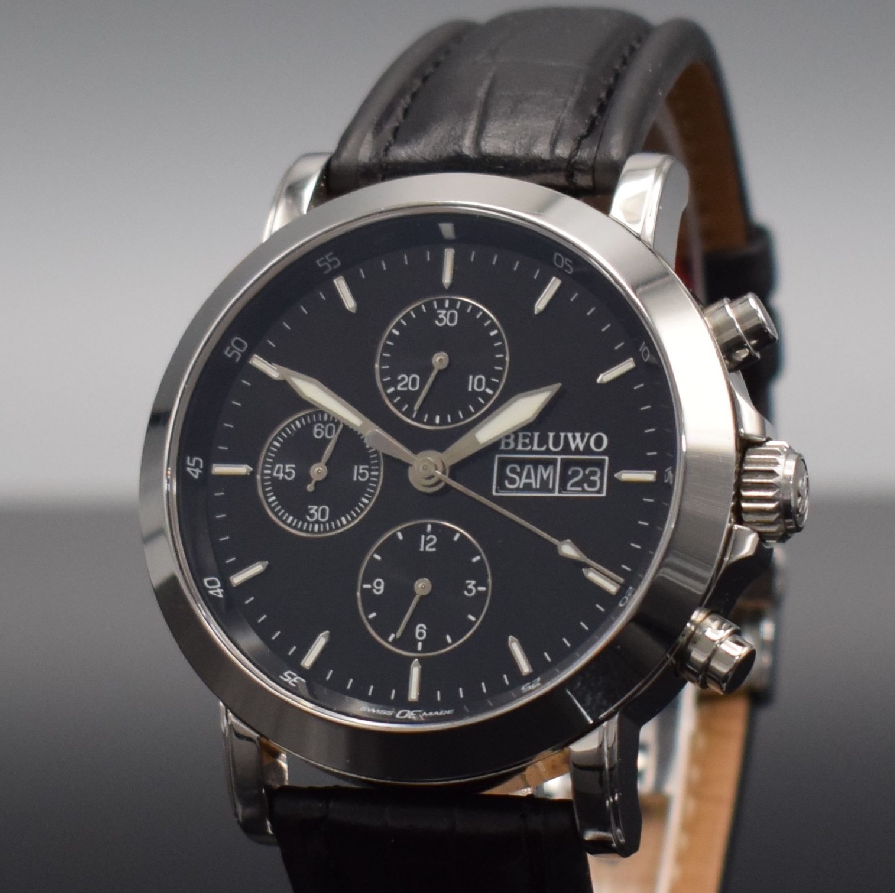 Detail c: BELUWO große Herrenarmbanduhr mit Chronograph, Schweiz um 2010, Automatik, beids. vergl. Edelstahlgeh., Boden 6-fach verschr., Lederband m. orig. ...