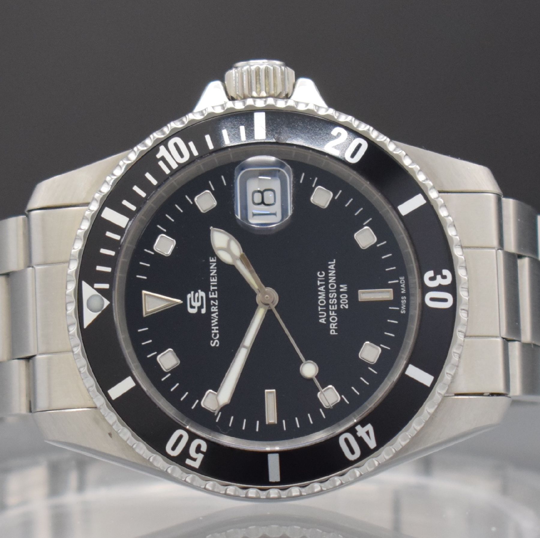 Detail a: SCHWARZ ETIENNE Professional 200M Herrenarmbanduhr, Schweiz um 2000, Automatik, verschr. Edelstahlgeh. inkl. orig. Band m. Faltschl., eins. drehbare ...