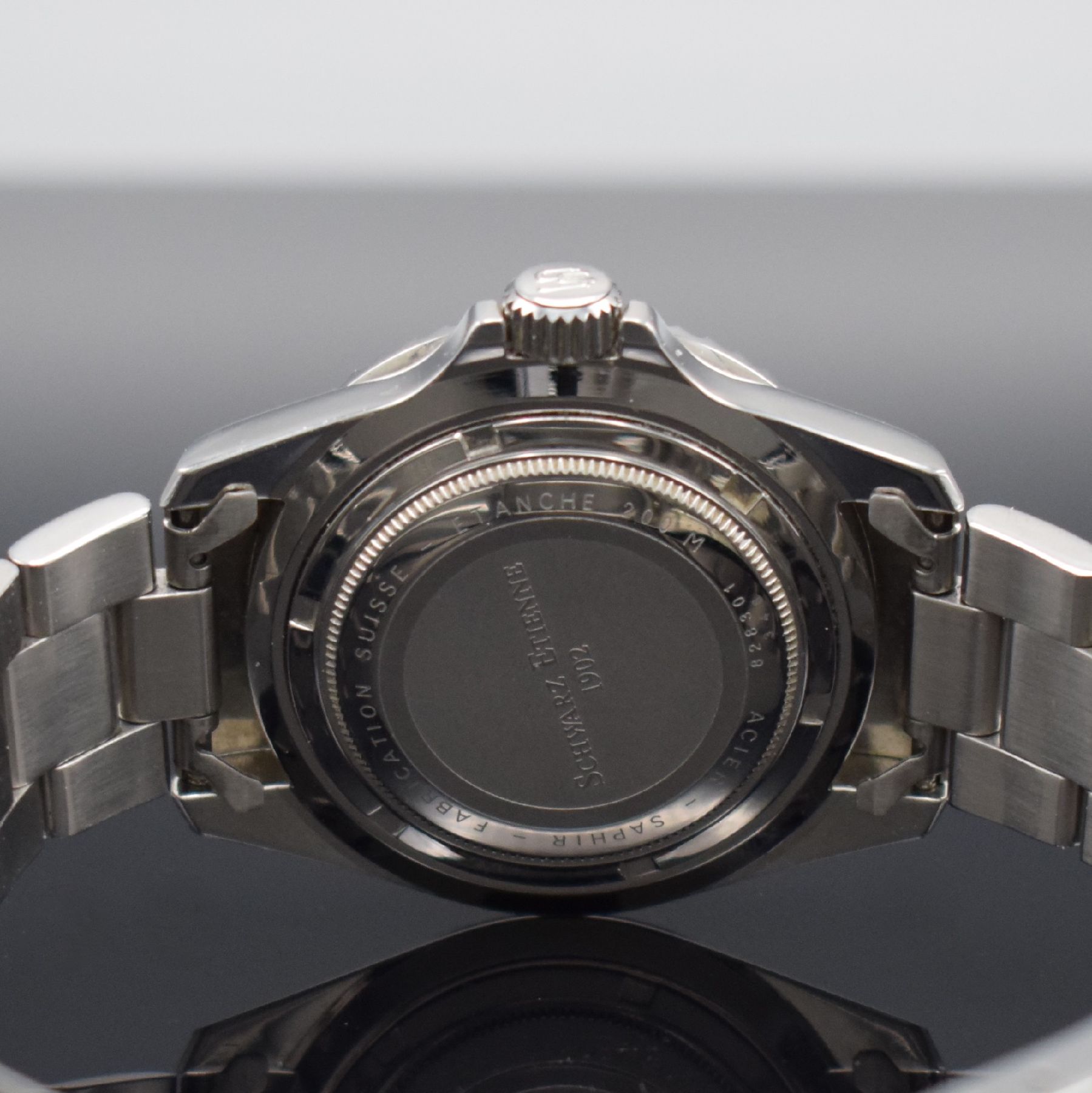 Detail f: SCHWARZ ETIENNE Professional 200M Herrenarmbanduhr, Schweiz um 2000, Automatik, verschr. Edelstahlgeh. inkl. orig. Band m. Faltschl., eins. drehbare ...