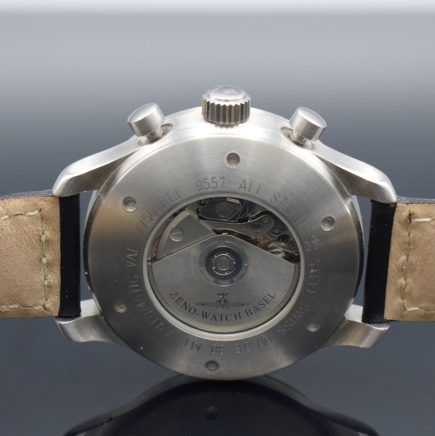 Detail f: ZENO WATCH BASEL Armbandchronograph, Schweiz um 2005, Automatik, Ref. 9557, beids. vergl. Edelstahlgeh., Boden geschr., Lederband m. orig. Dornschl., ...