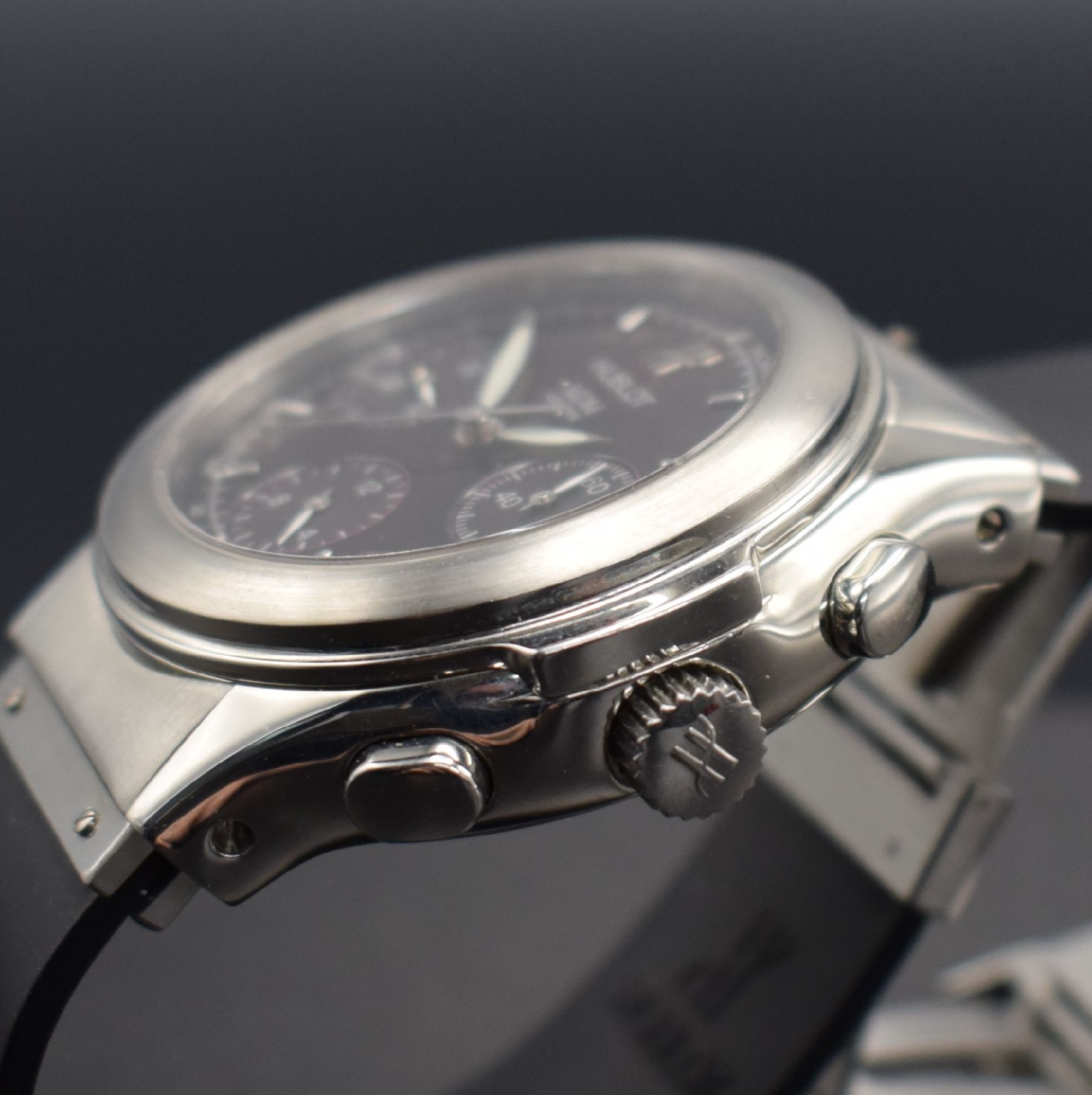 Detail e: HUBLOT MDM Armbandchronograph, Schweiz um 1998, Automatik, Ref. 1810.1, verschr. Gehäuse in Edelstahl, Kautschukbd. m. orig. dopp. Faltschl., sehr ...