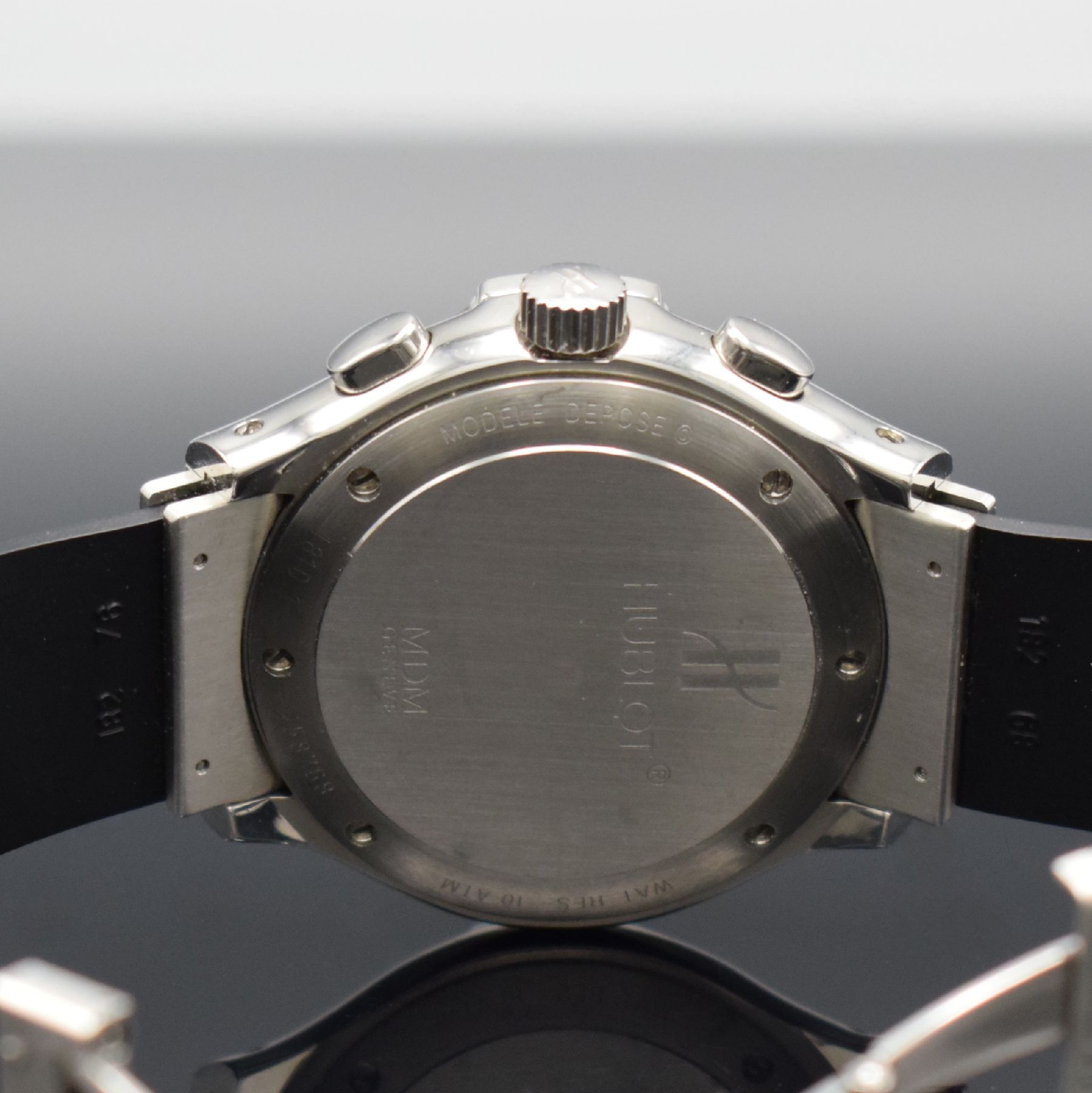 Detail f: HUBLOT MDM Armbandchronograph, Schweiz um 1998, Automatik, Ref. 1810.1, verschr. Gehäuse in Edelstahl, Kautschukbd. m. orig. dopp. Faltschl., sehr ...