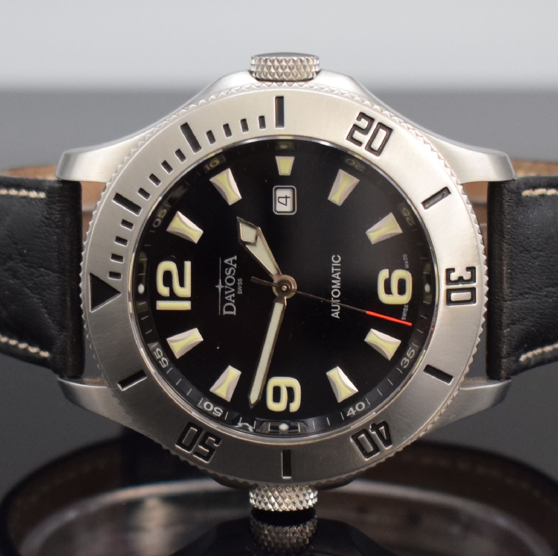 Detail a: DAVOSA Outback große Herrenarmbanduhr, Schweiz um 2004, Automatic, Edelstahlgeh., Boden geschr., drehb. Lünette m. 60er Teilung, schwarzes ...