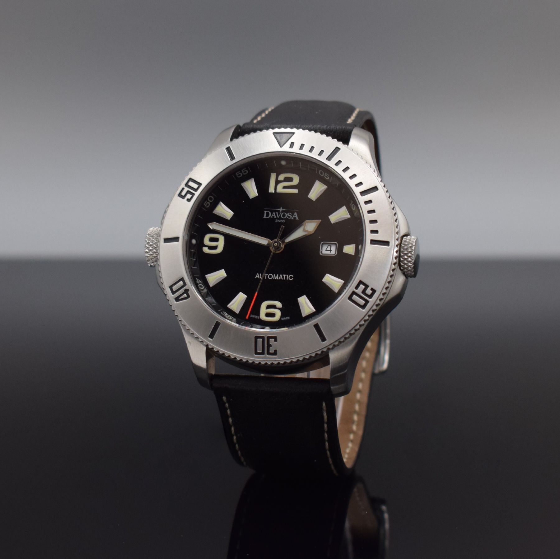 Detail b: DAVOSA Outback große Herrenarmbanduhr, Schweiz um 2004, Automatic, Edelstahlgeh., Boden geschr., drehb. Lünette m. 60er Teilung, schwarzes ...