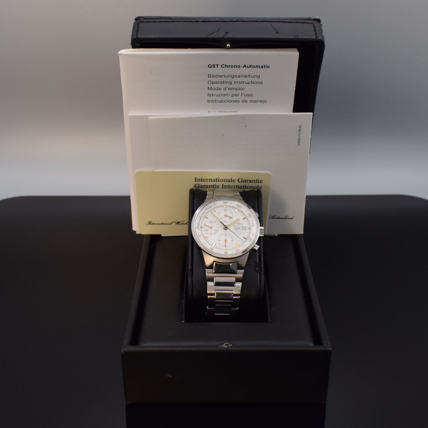 Detail k: IWC GST Herrenarmbanduhr mit Chronograph Referenz 3707, Schweiz um 1999, Automatik, verschr. Edelstahlgeh., orig. Gliederband m. Faltschl., silb. ...