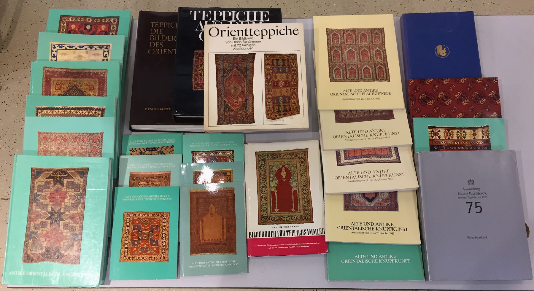 Konvolut Teppichbücher, 1 von Engelhardt, 4von Schurmann, 20 von Bausback