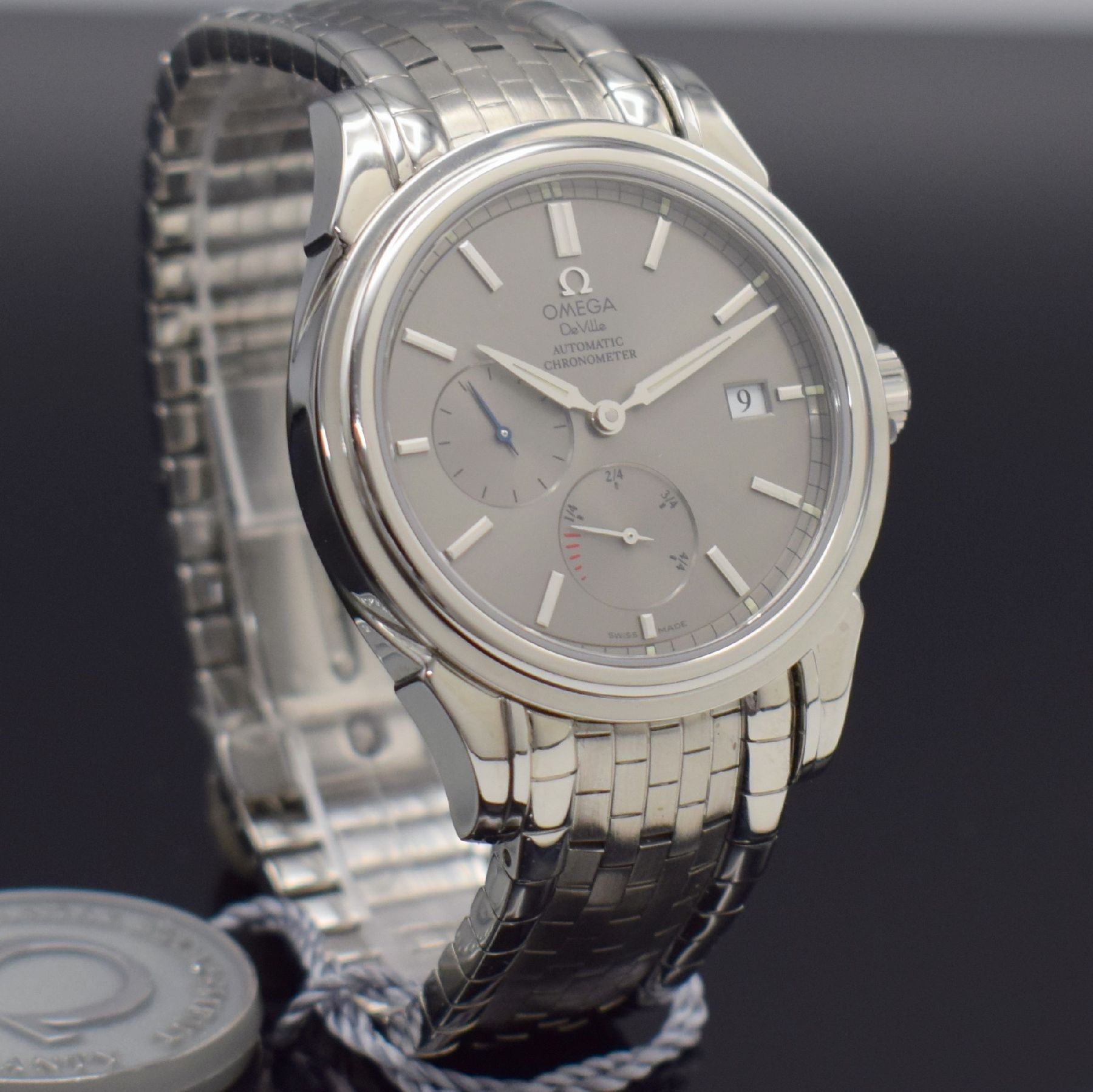 Detail d: OMEGA Herrenarmbanduhr De Ville Co-Axial Power Reserve, Automatik, Schweiz um 2002, Ref. 168.1704, Chronometer in Edelstahl inkl. orig. Gliederband ...