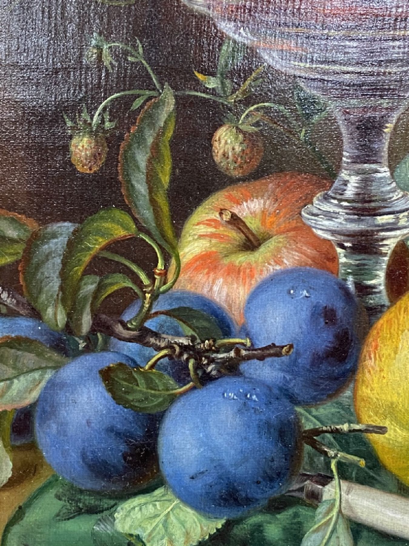 Detail d: Amalie Kärcher, 1819 Durlach-1887 Karlsruhe, Stillleben mit Erdbeeren in Kristallschale, Äpfeln, Pflaumen und Rotweinglas, Öl/Lwd, feine ...