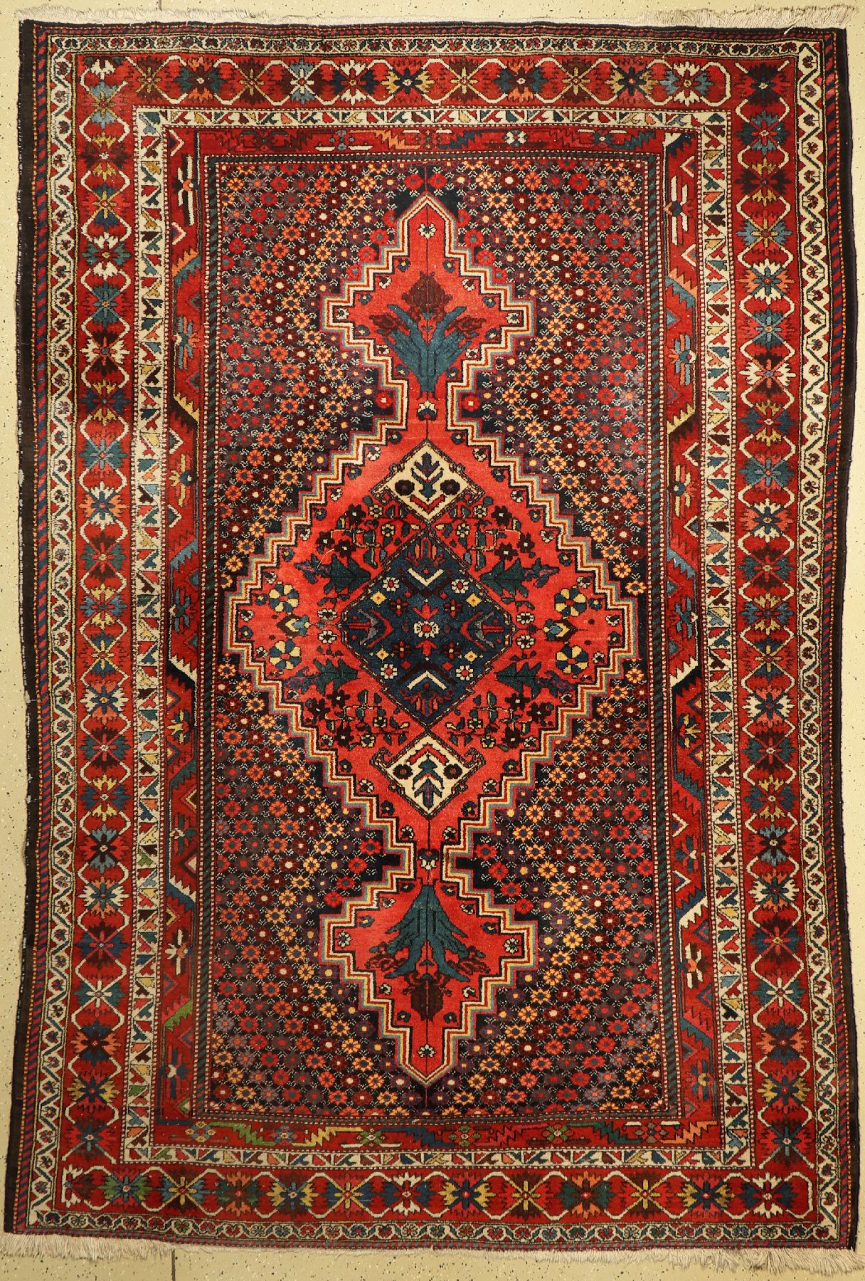 Bachtiar alt, Persien, um 1940, Wolle auf Baumwolle, ca. 314 x 211 cm, EHZ: 2