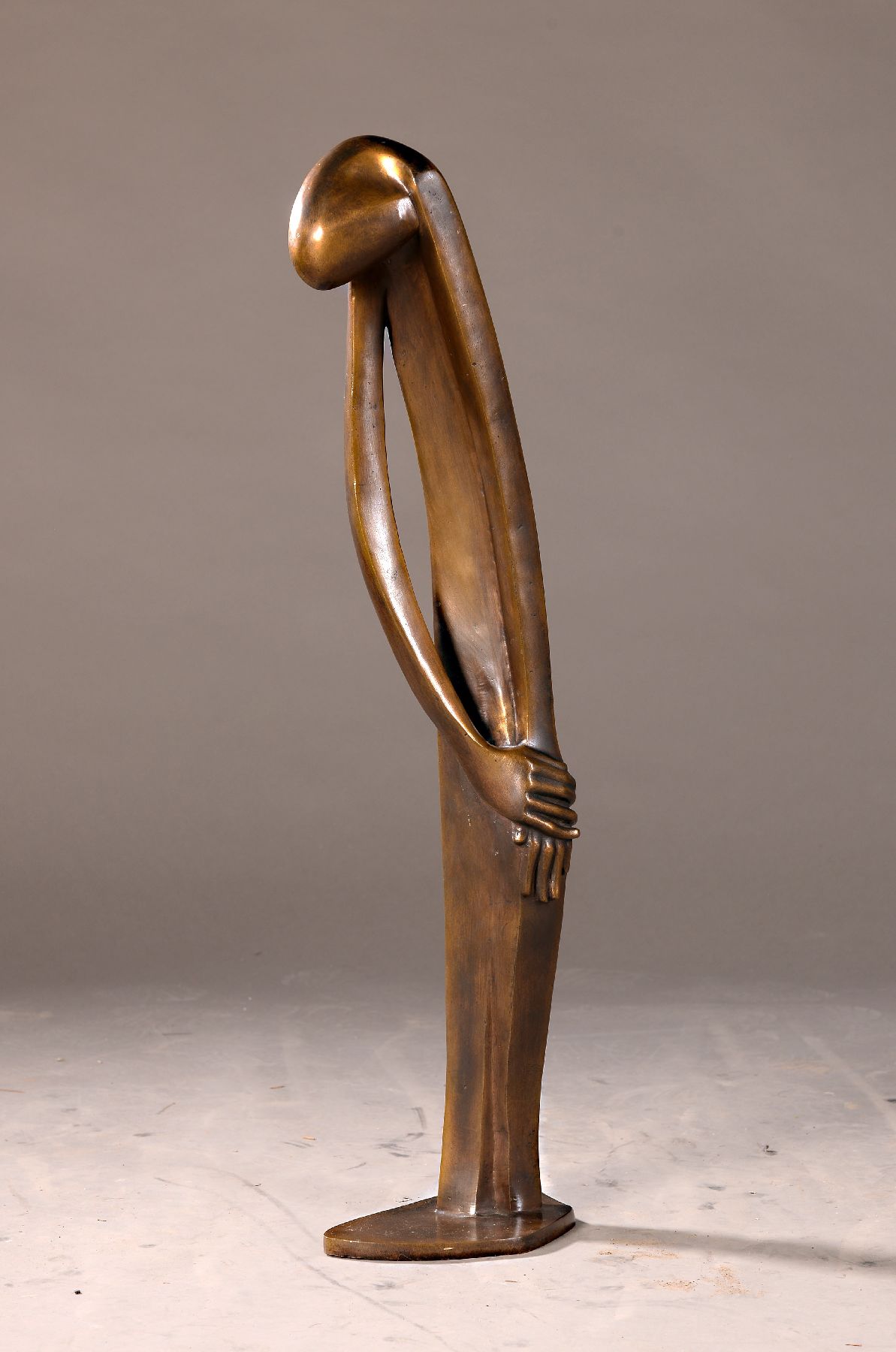 Ursula Reinhardt-Markus,geb. 1926, Stehende, Bronzeskulptur, signiert Markus, H. ca. 84cm