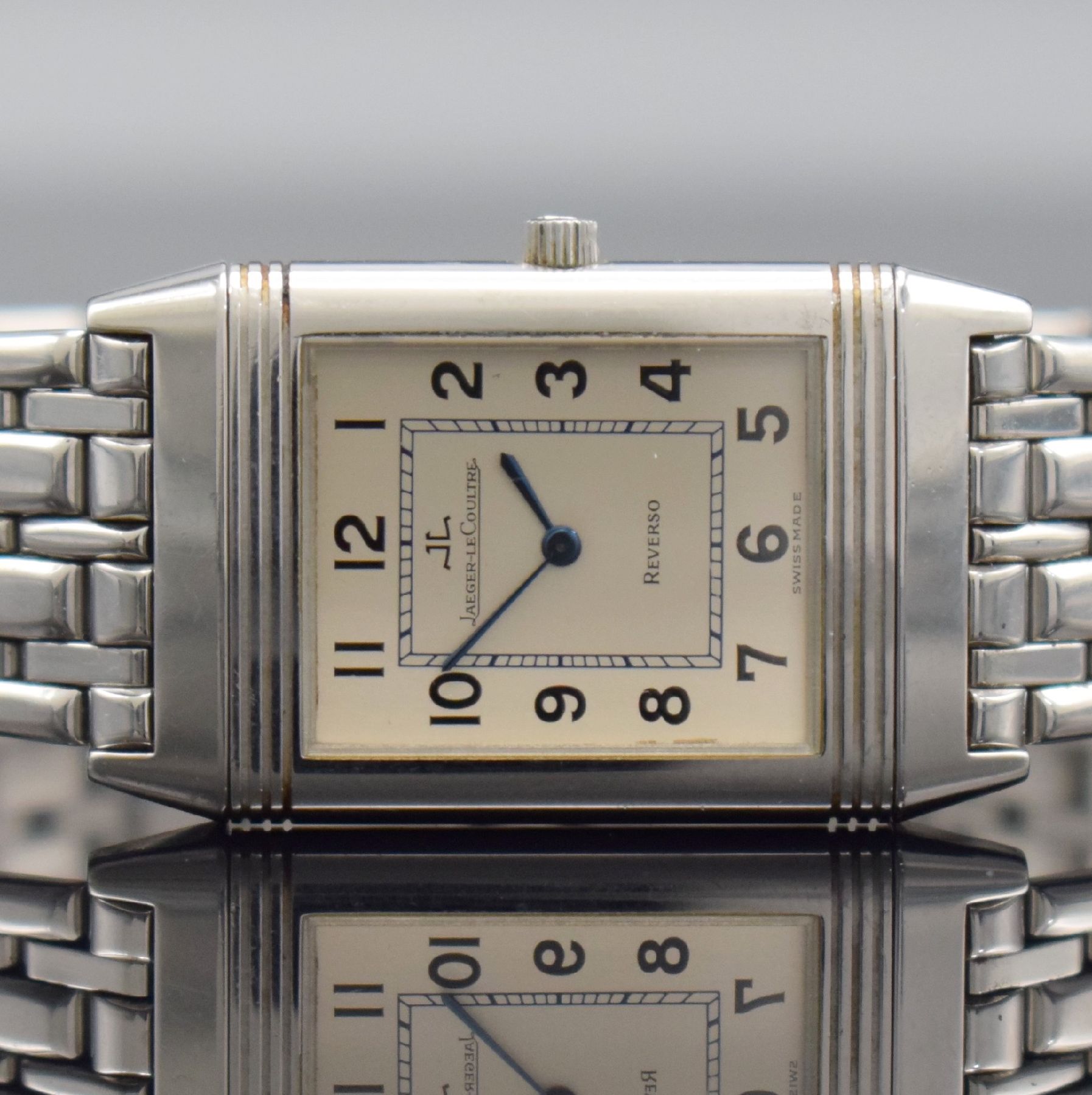 Detail a: Jaeger-LeCoultre Reverso Herrenarmbanduhr in Edelstahl, Schweiz um 2000, quarz, Ref. 250.8.08, Wendegehäuse inkl. orig. Gliederband m. dopp. ...