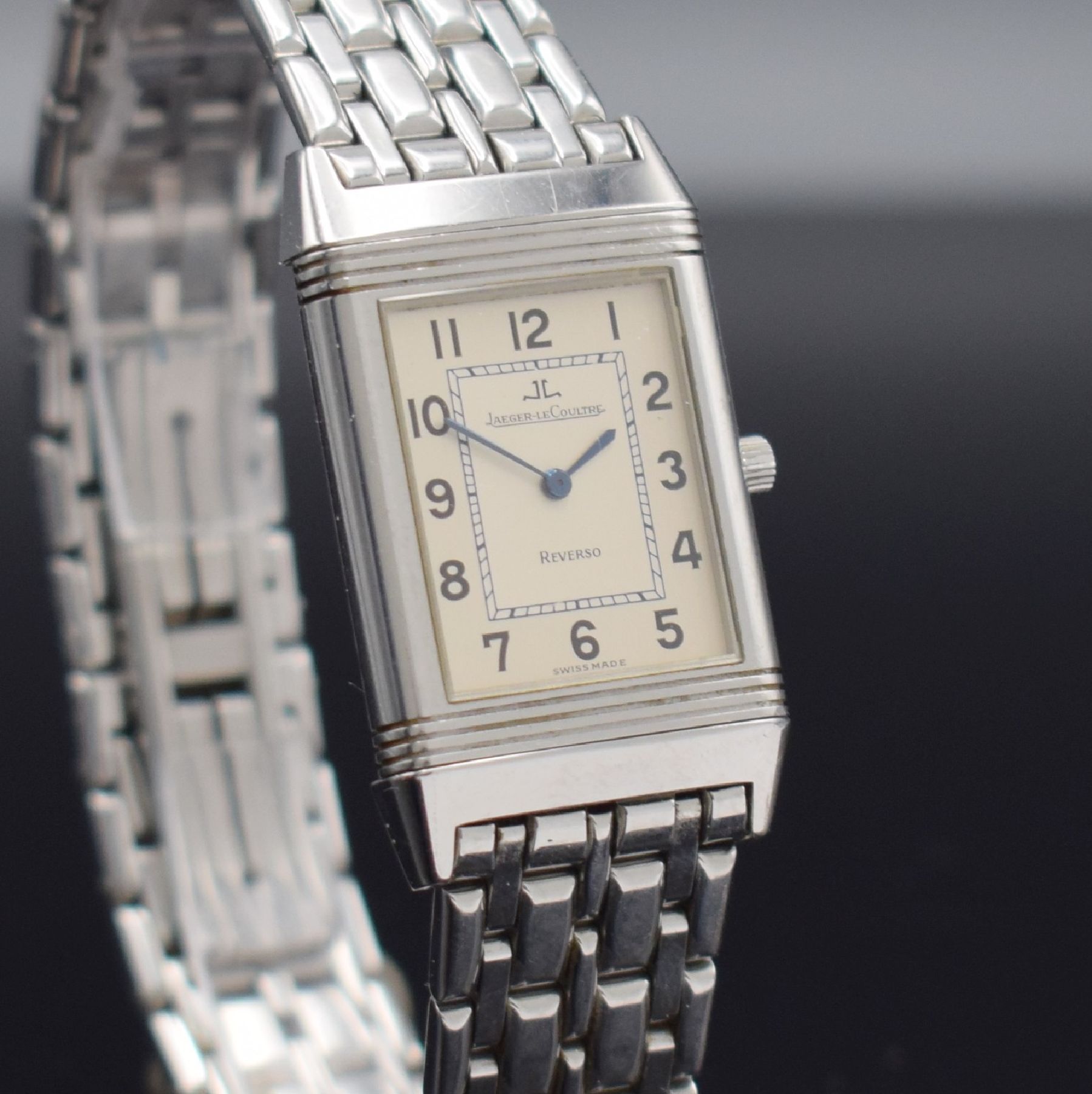 Detail f: Jaeger-LeCoultre Reverso Herrenarmbanduhr in Edelstahl, Schweiz um 2000, quarz, Ref. 250.8.08, Wendegehäuse inkl. orig. Gliederband m. dopp. ...