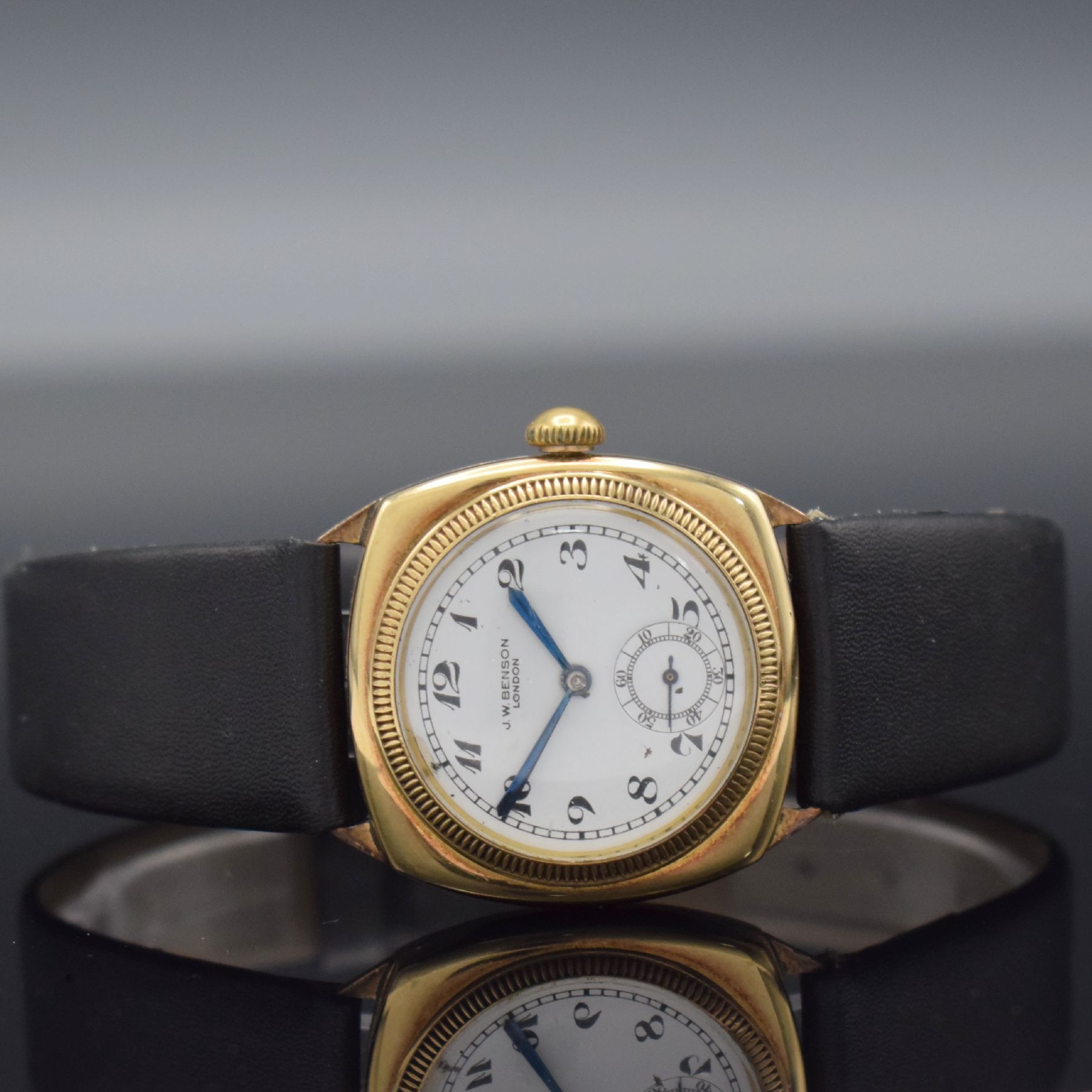 CYMA / J. W. BENSON Armbanduhr in GG 375/000, Schweiz f. brit. Markt um 1930, Handaufzug, aufw. Geh. v. F. Borgel m. geschraubter Lünette, weißes ...
