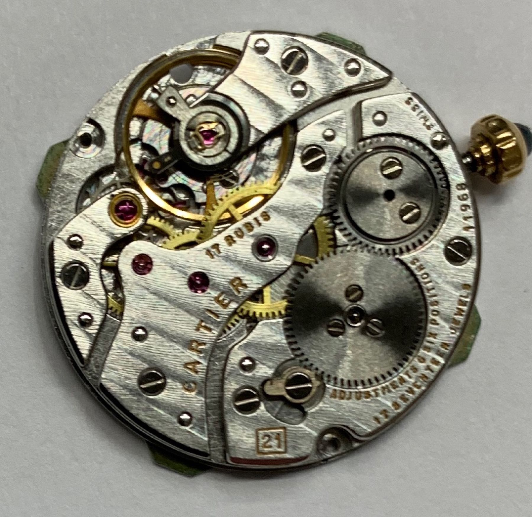 Detail g: CARTIER Paris Damenarmbanduhr aus Modellserie Panthere in GG 750/000, Frankreich/Schweiz um 1980, Handaufzug, seitlich verschr. Gehäuse, weißes ...