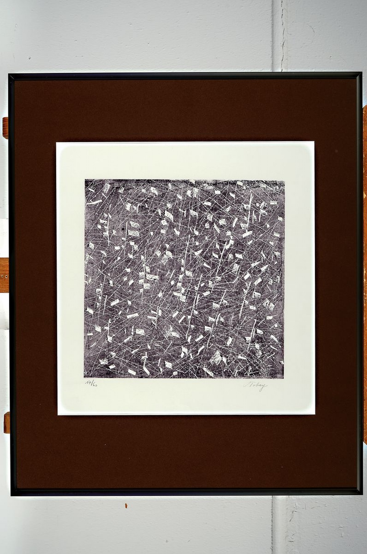 Detail k: Mark Tobey, 1890 Centerville, Wisconsin - 1976 Basel, zwei Farbradierungen, beide handsigniert, num. 46/75 bzw. 17/60, 31 x 24 cm bzw. 28 x 28.5 cm, ...
