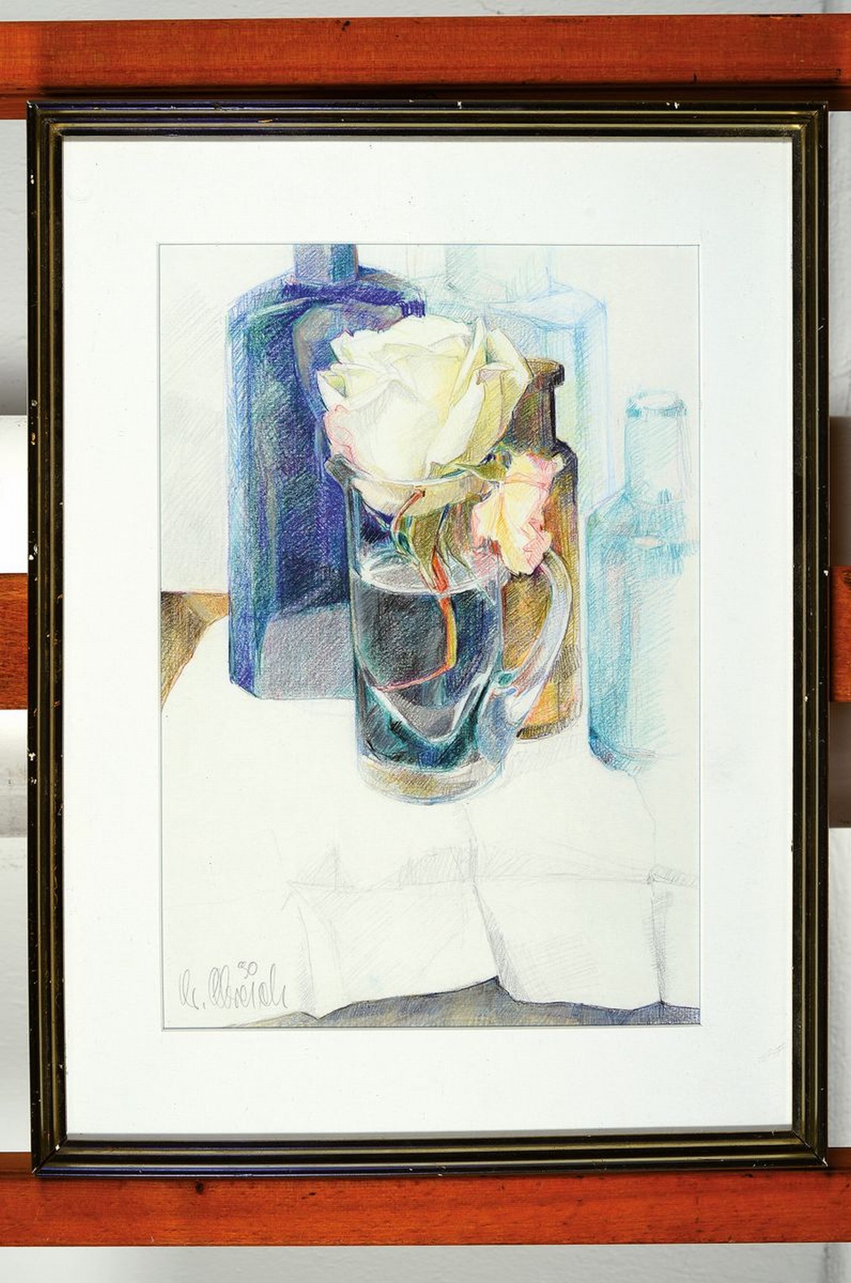 Detail k: Christel Abresch, 1931 Sulzbach-2011 Neustadt an der Weinstraße, Stillleben mit Flaschen und Rosen, Buntstift und Bleistift auf Papier, links unten ...