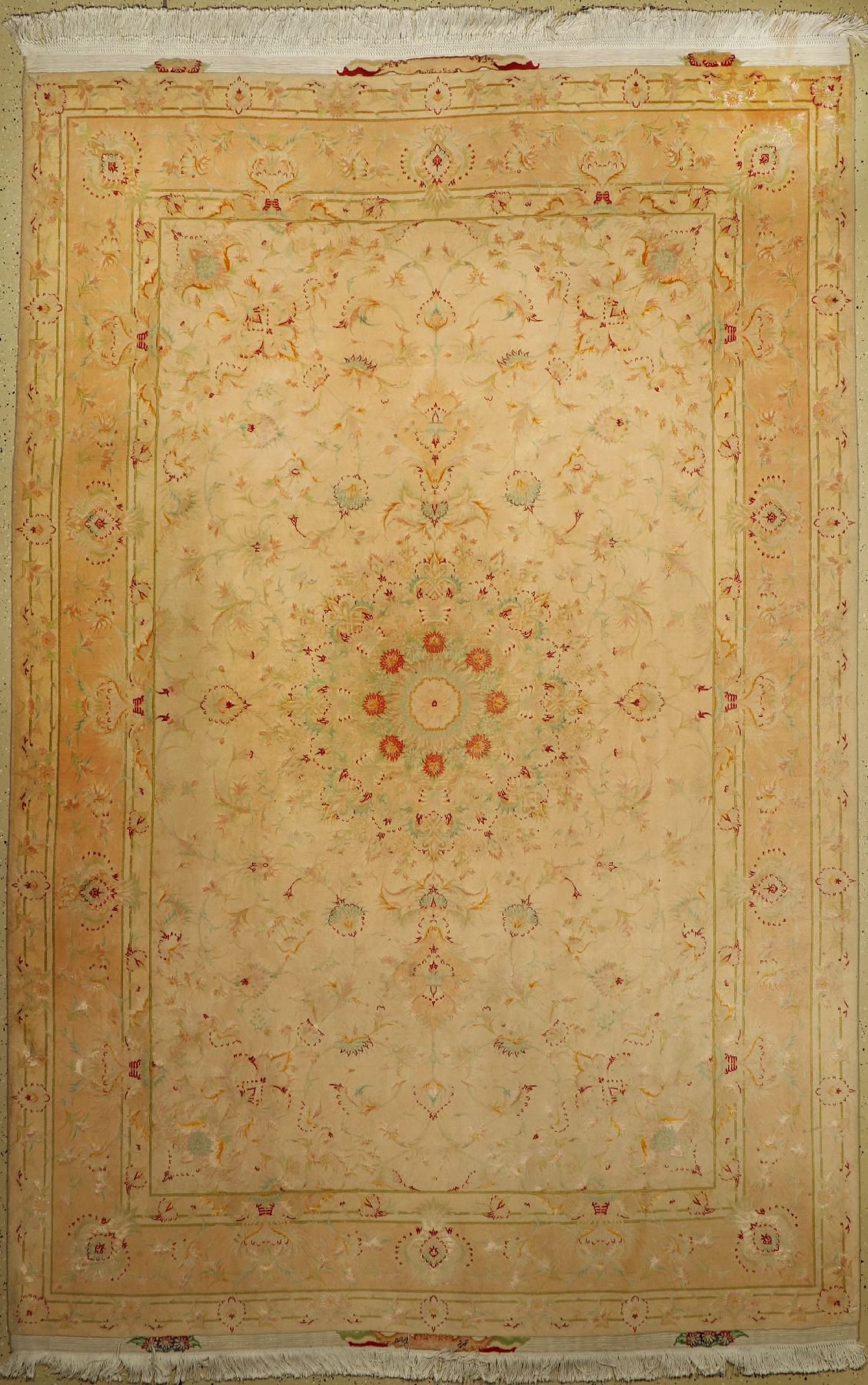 Täbriz fein, Persien, ca. 40 Jahre, Korkwolle mit Seide, ca. 310 x 200 cm, Reinigungsbedürftig, EHZ: 2