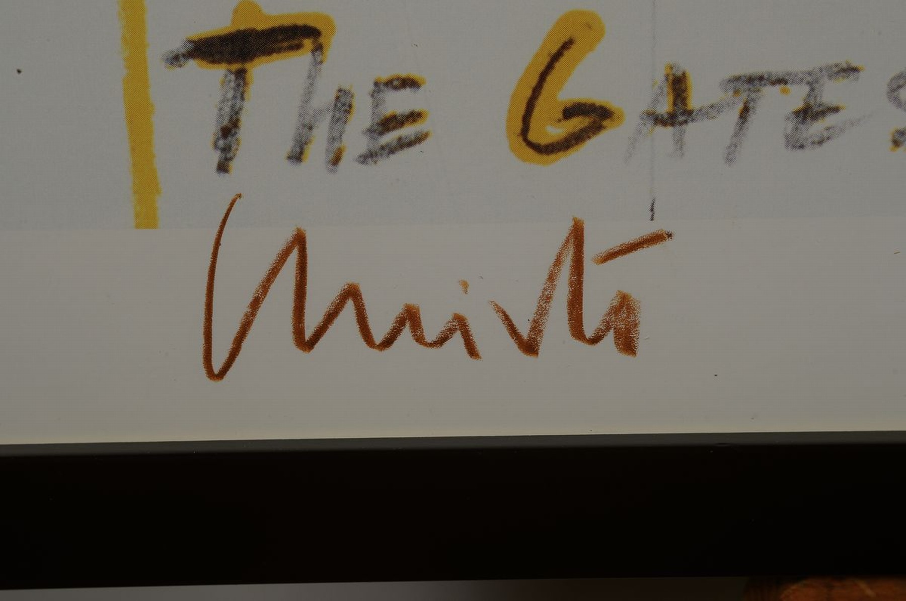 Detail a: Christo, geb. 1935, "The Gates", Offsetlitho, num. 30/35, handsigniert, aus 1994, 59.5 x 84 cm, unter Glas, Rahmen: 63 x 87 cm