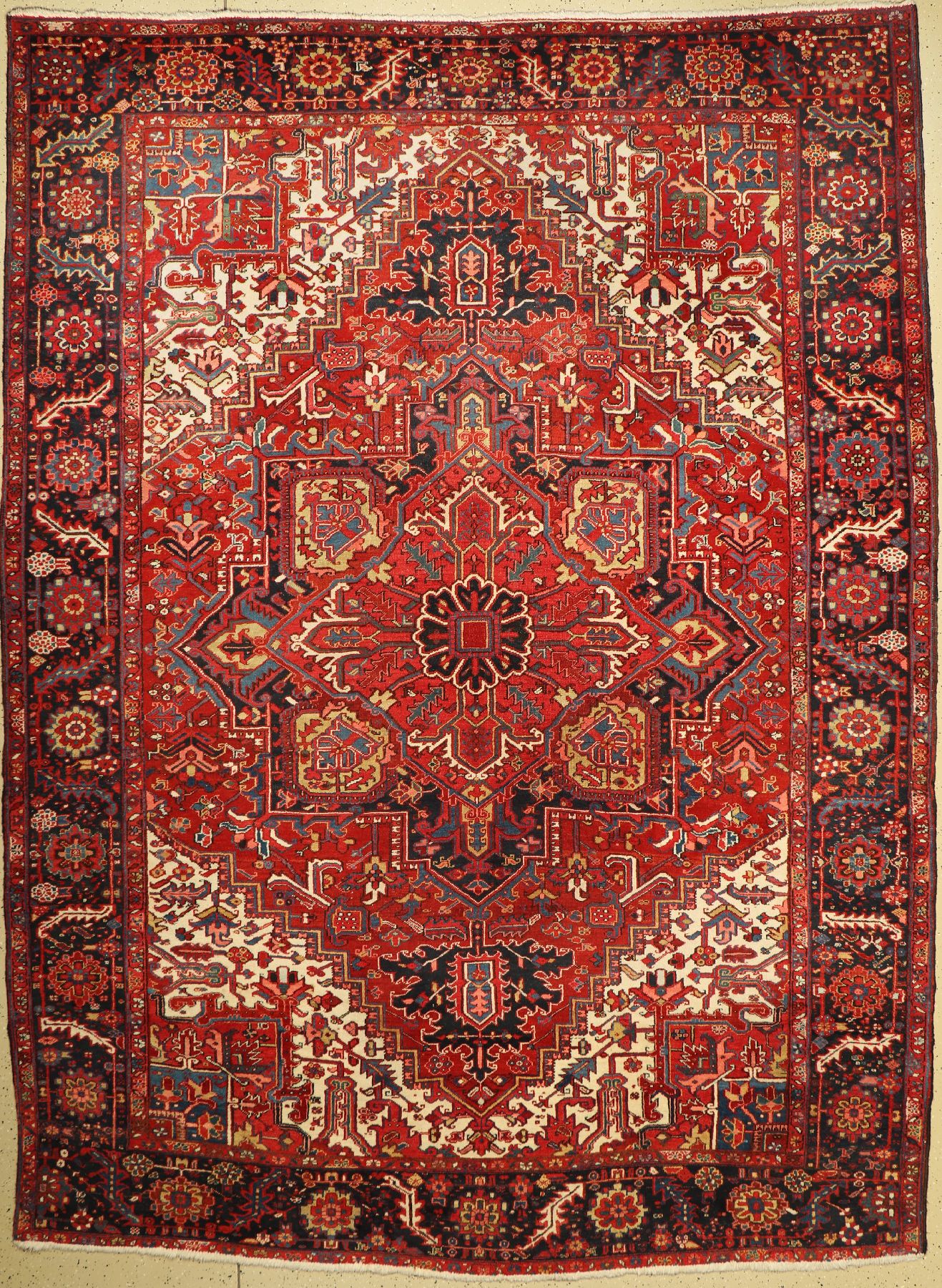 Heriz alt, Persien, um 1950, Wolle auf Baumwolle, ca. 362 x 270 cm, EHZ: 3