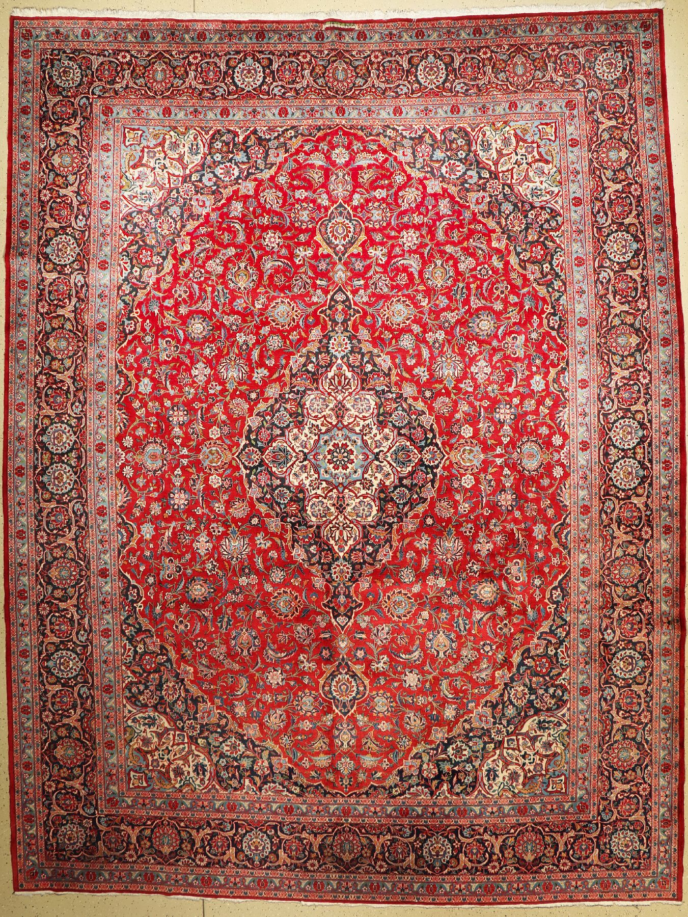 Keschan alt Signiert, Persien, um 1960, Wolle auf Baumwolle, ca. 420 x 320 cm, EHZ: 3