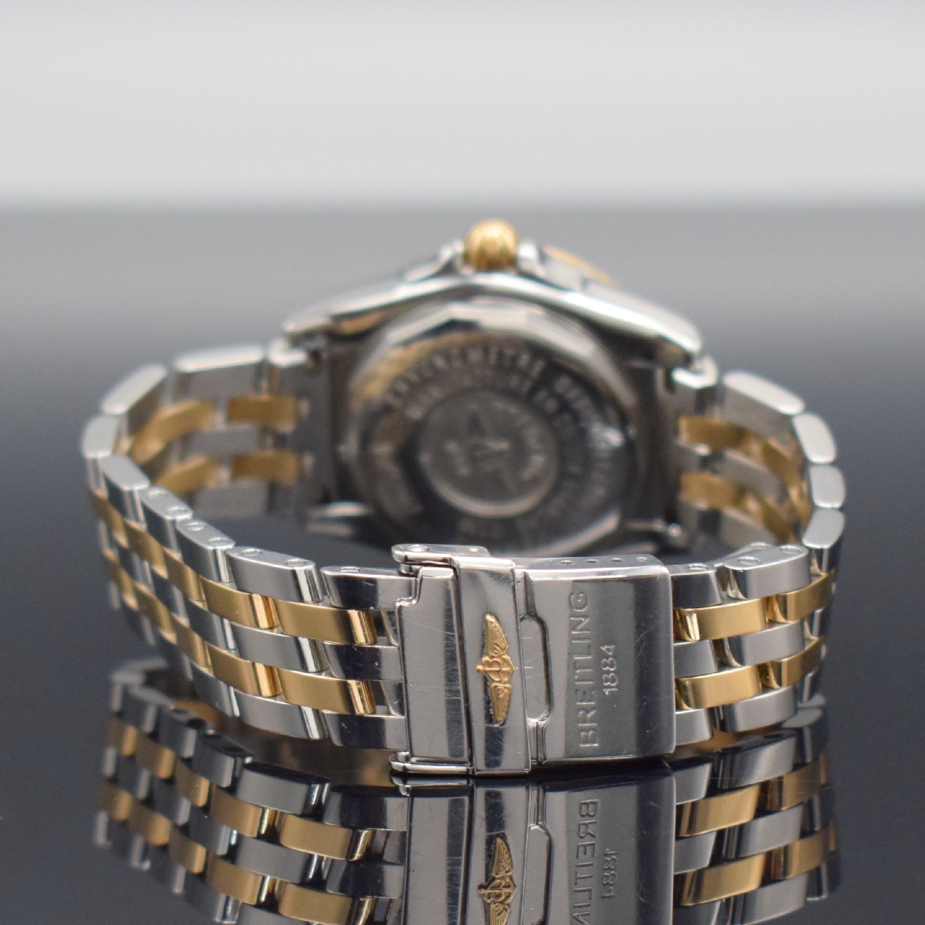 Detail d: BREITLING Galactic 32 Damenarmbanduhr, Schweiz um 2010, quarz, Ref. C71356, Edelstahl/Gold komb., massives Gehäuse, Boden geschr., eins. drehb. ...