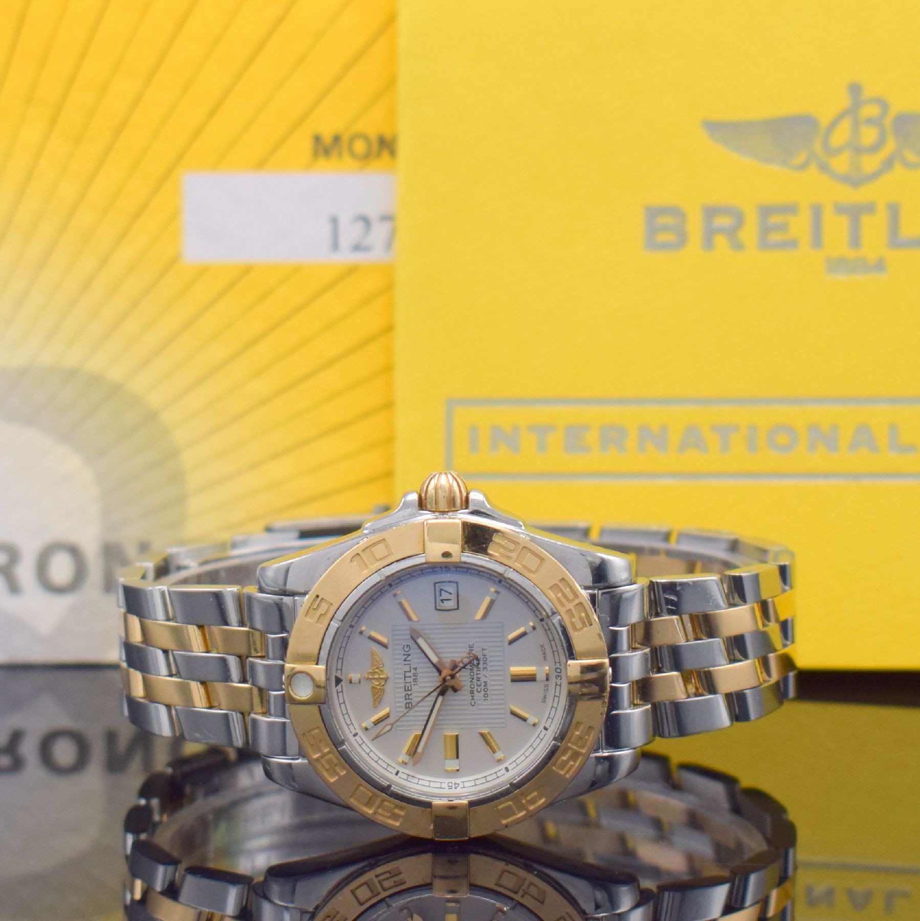 Detail f: BREITLING Galactic 32 Damenarmbanduhr, Schweiz um 2010, quarz, Ref. C71356, Edelstahl/Gold komb., massives Gehäuse, Boden geschr., eins. drehb. ...