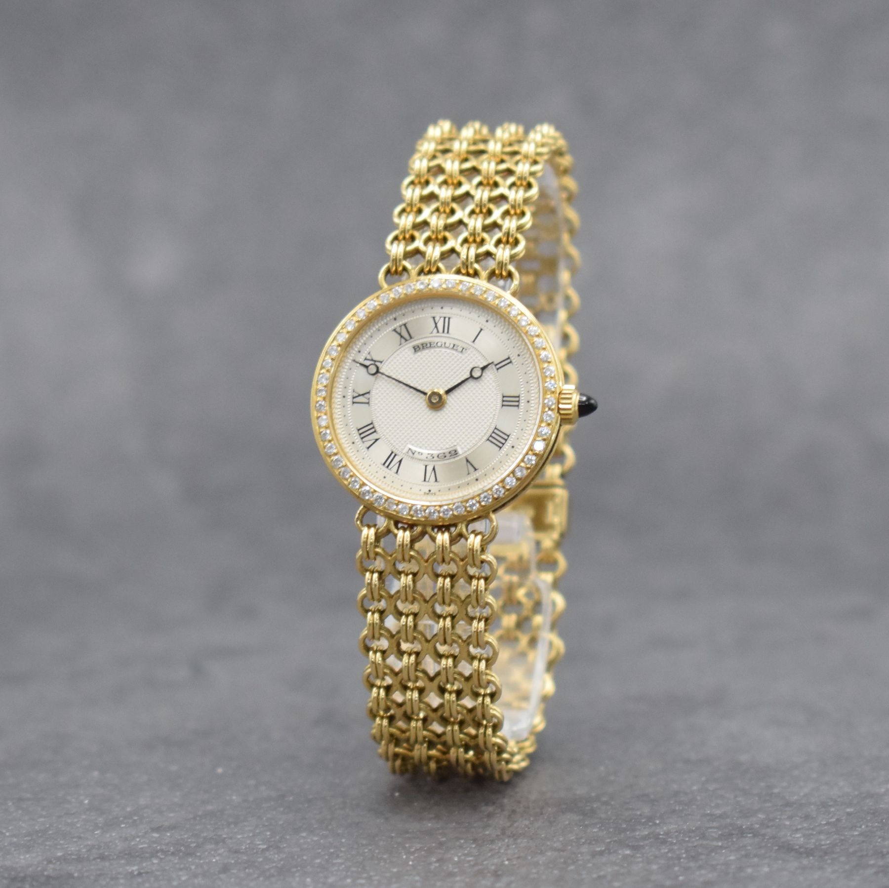 Detail b: BREGUET Classic Lady Damenarmbanduhr in GG 750/000 mit Brillanten, Schweiz um 1990, Handaufzug, 2-teil. Gehäuse, Boden aufgedr., Lünette aufw. m. ...
