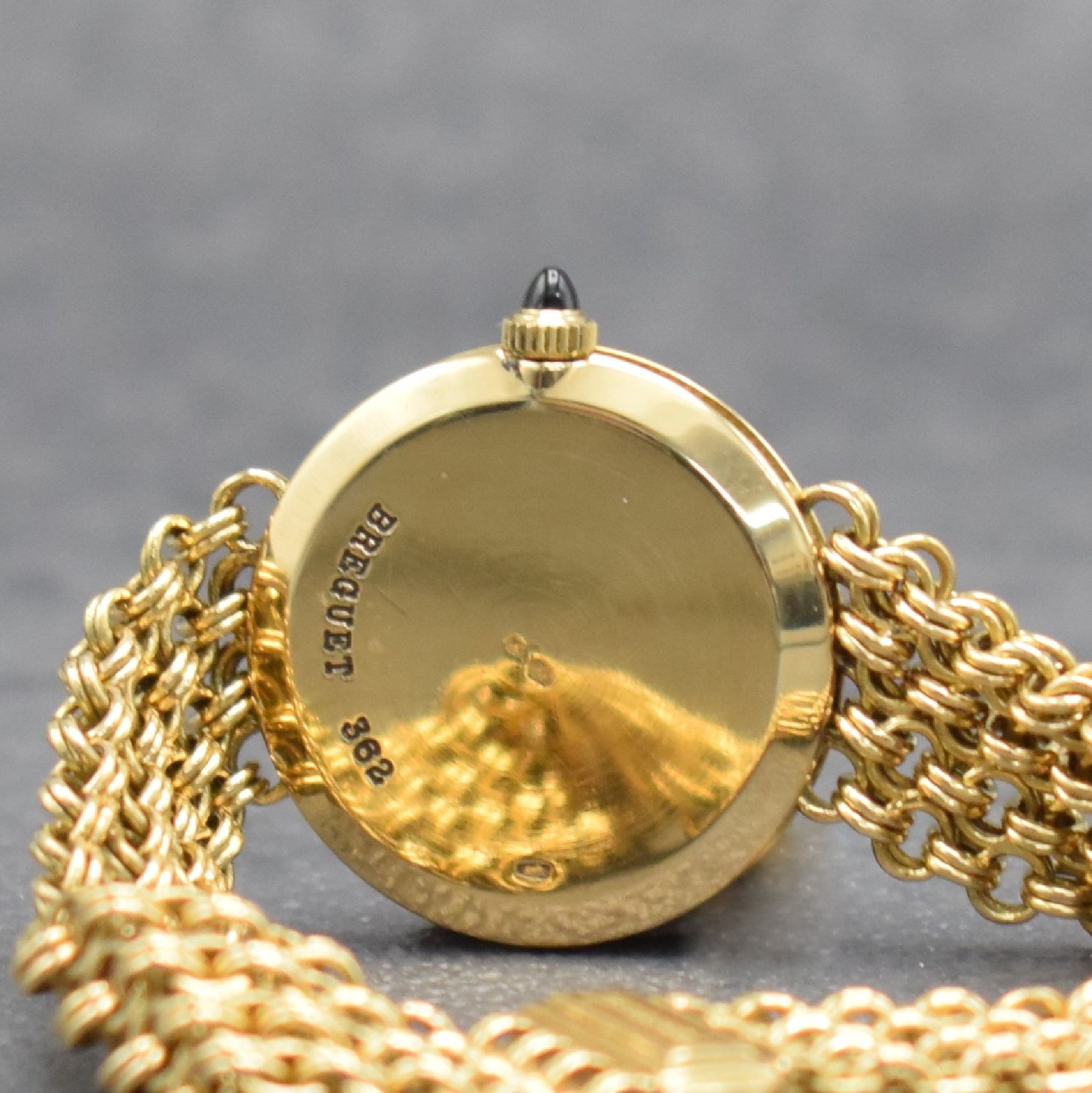 Detail e: BREGUET Classic Lady Damenarmbanduhr in GG 750/000 mit Brillanten, Schweiz um 1990, Handaufzug, 2-teil. Gehäuse, Boden aufgedr., Lünette aufw. m. ...